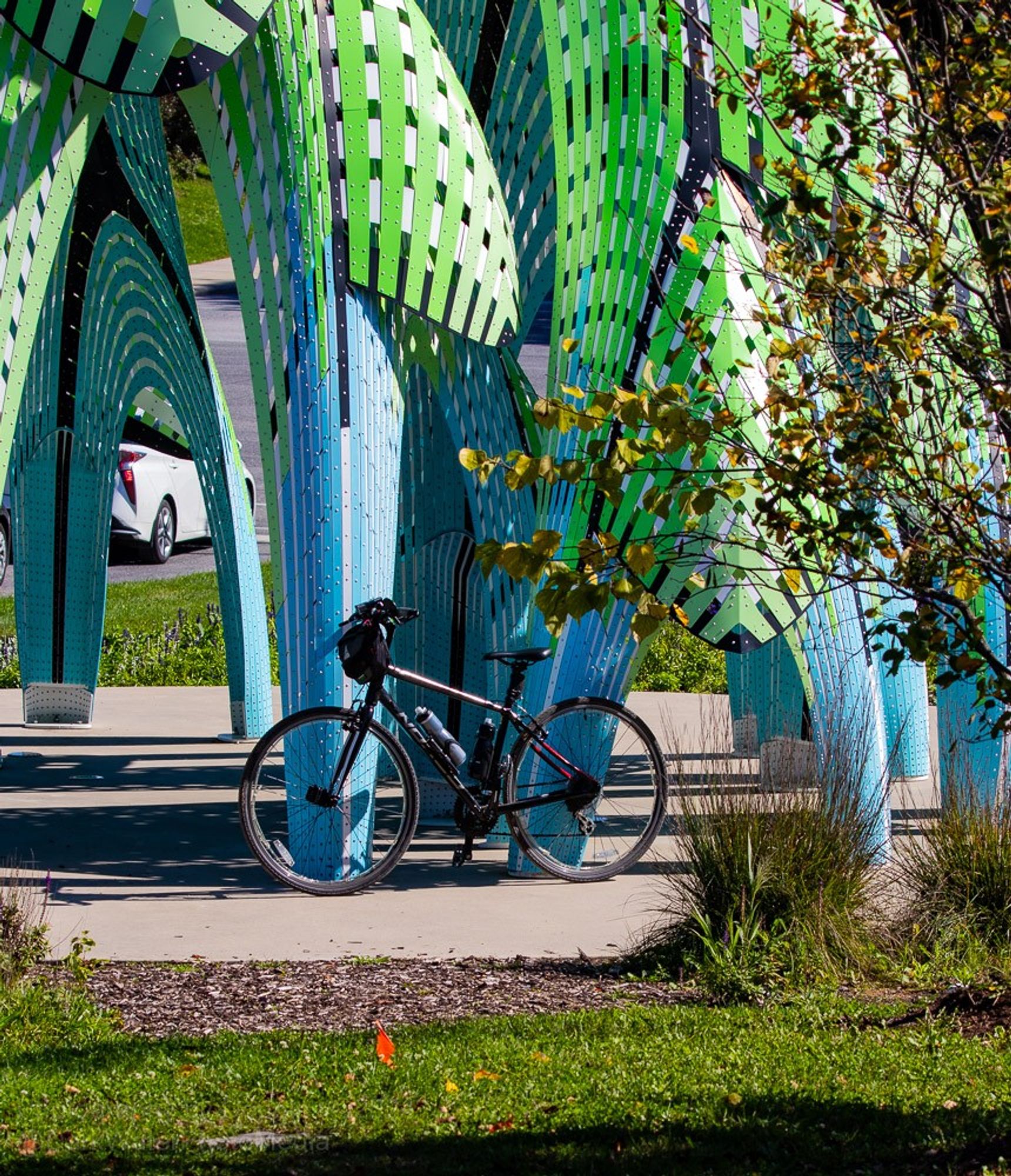 Marc Fornes / THEVERYMANY, 2017
Painted, laser-cut aluminum
Entrance to Riverwood Park