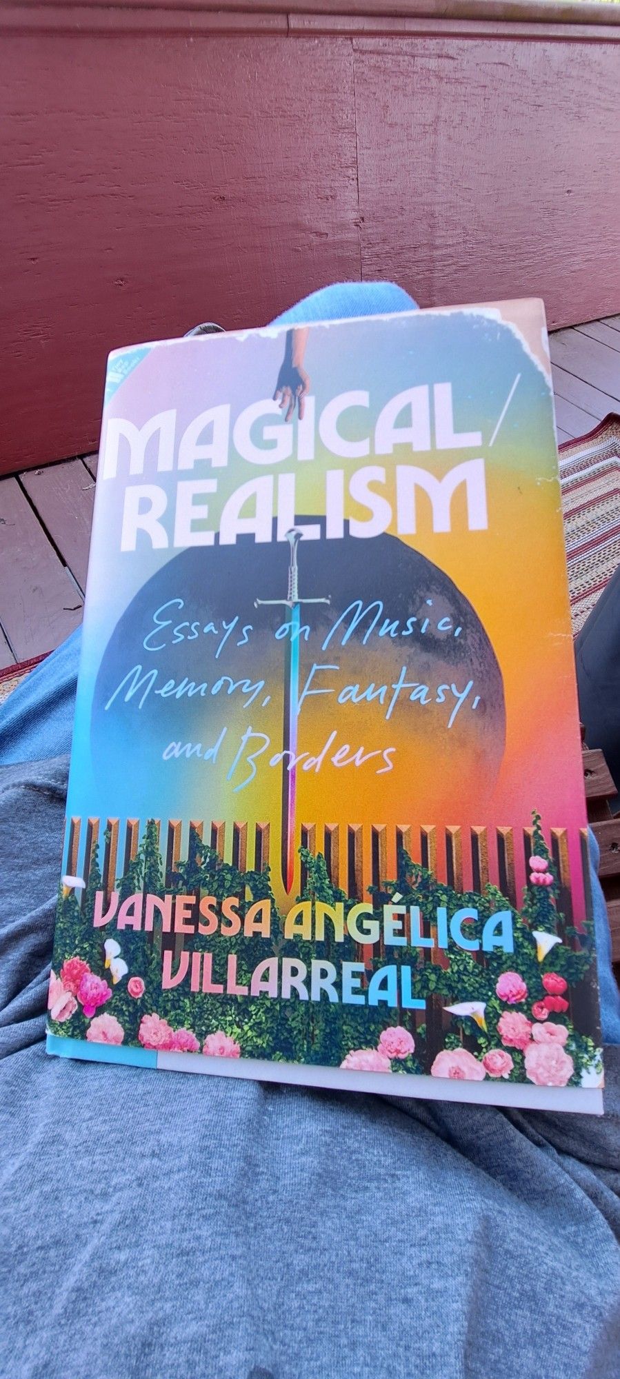 Cover of the essay collection Magical Realism.