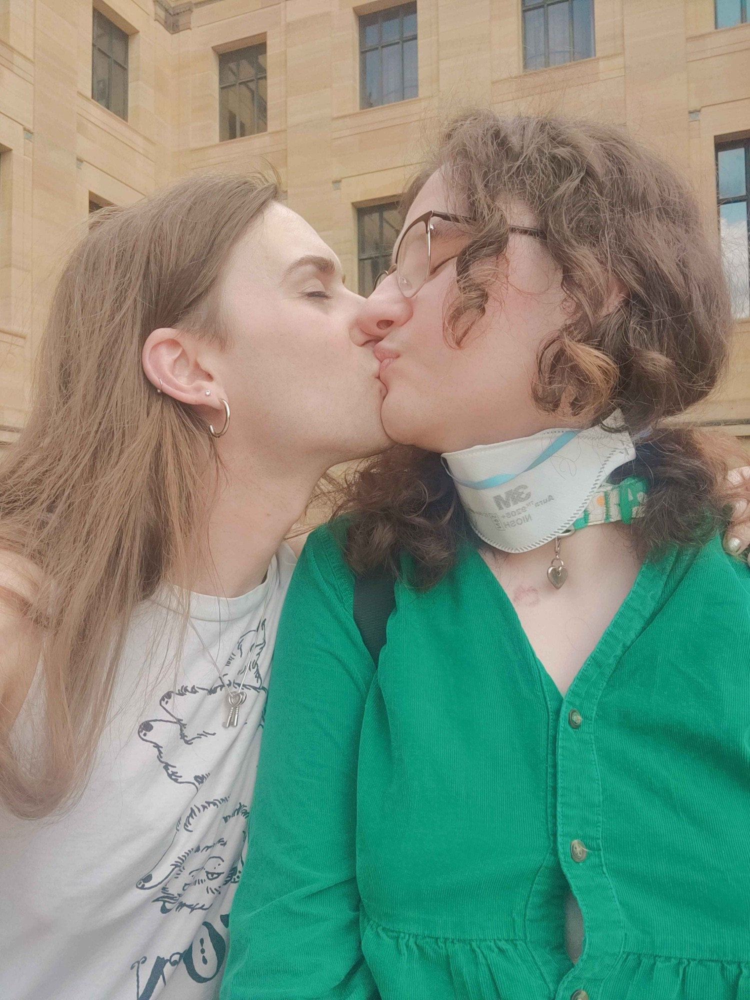 Colie and Rayna locking lips in front of the philly art museum. Their eyes are closed and you can't tell it from looking at this pic but 20 minutes prior they literally walked like a mile in the heat and then tried to go up the art museum steps and they almost died