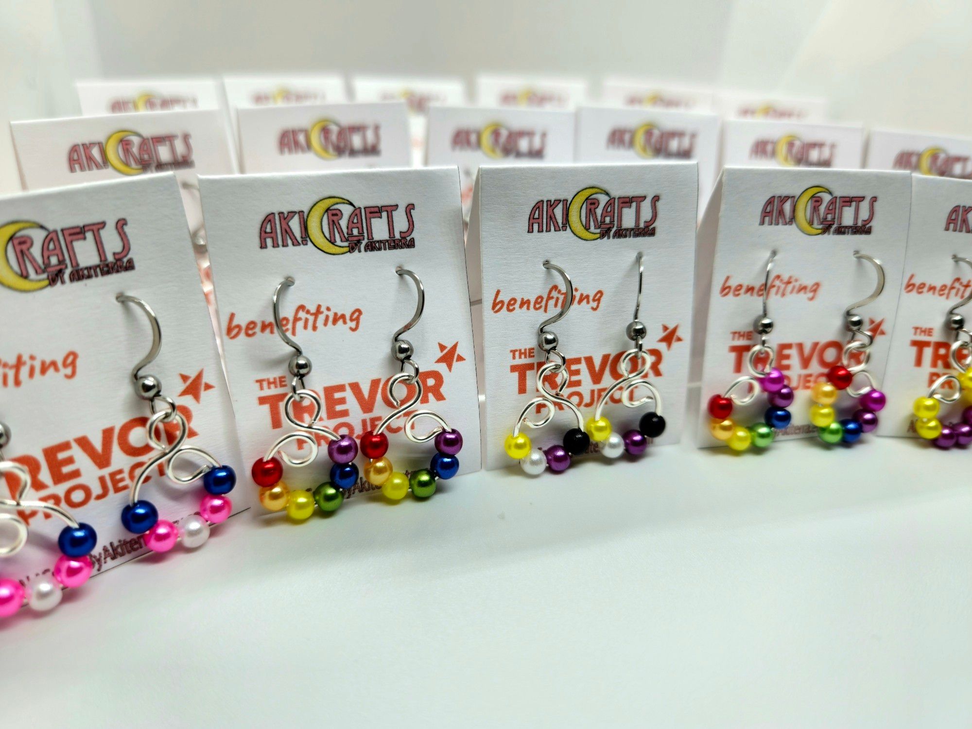 Show your #PRIDE with my subtle but stylish earrings! 

50% of the proceeds will benefit #thetrevorproject! 

Available for pierced ears, as well as clip ons!

https://akicraftsbyakiterra.etsy.com/listing/1512508999