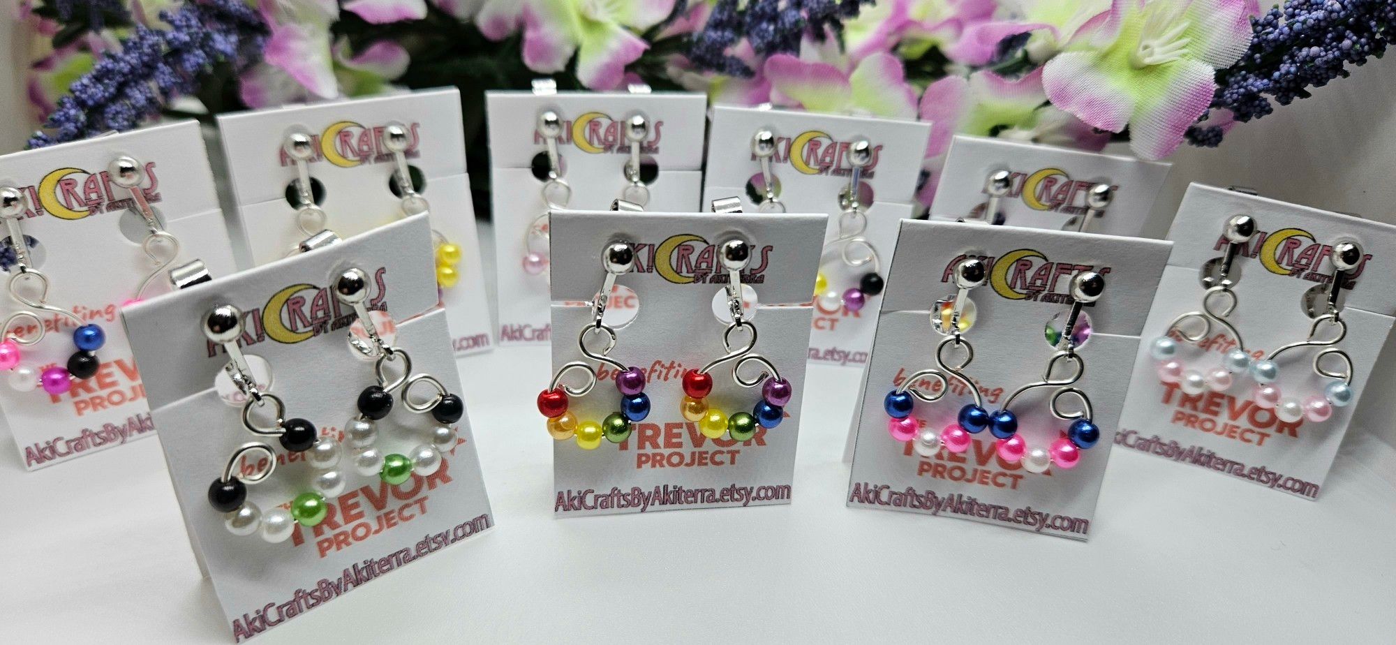 Show your #PRIDE with my subtle but stylish earrings! 

50% of the proceeds will benefit #thetrevorproject! 

Available for pierced ears, as well as clip ons!

https://akicraftsbyakiterra.etsy.com/listing/1512508999