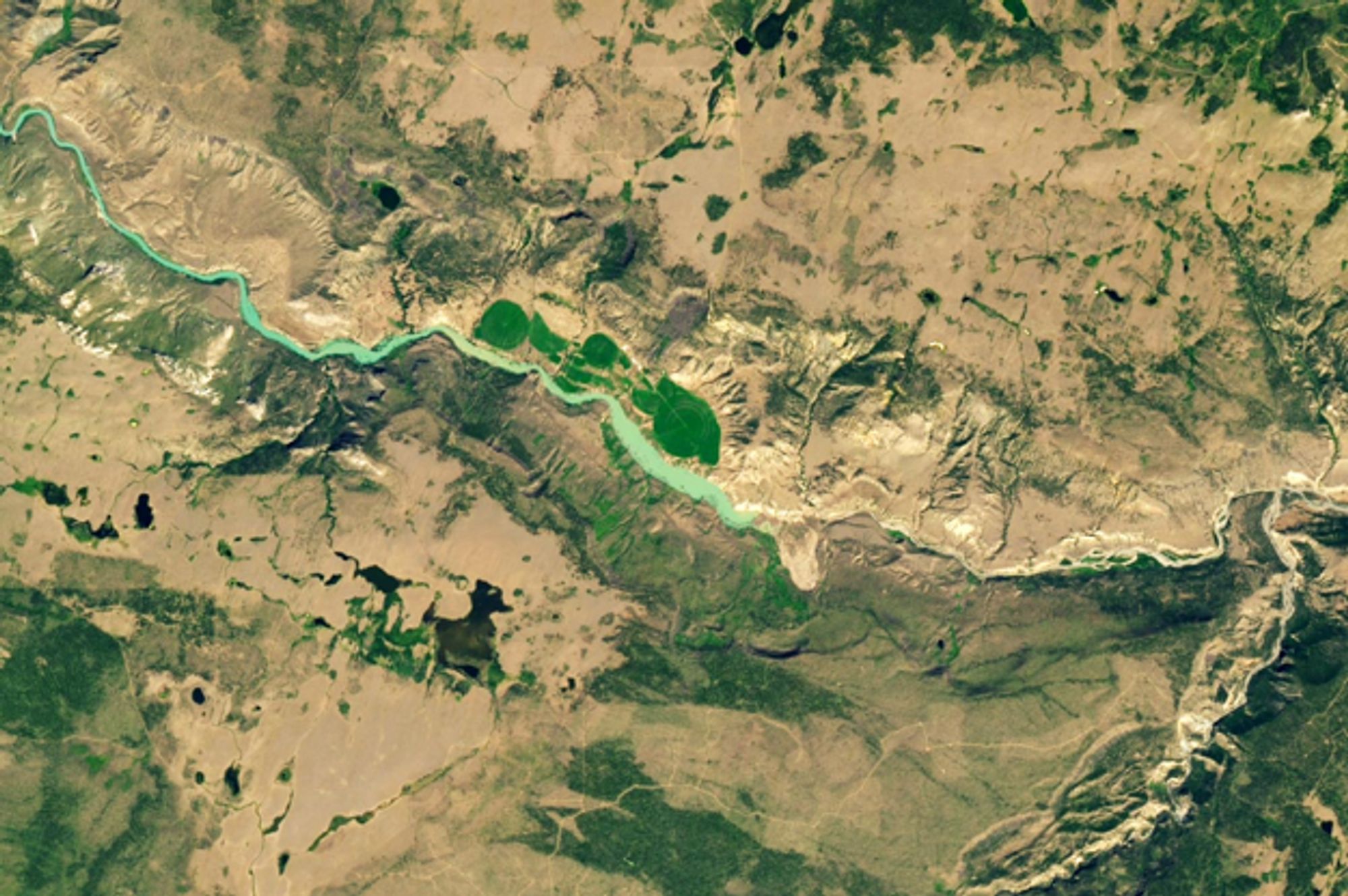 Geomorphic Transformations: Landslide in British Columbia Ushers In Unexpected New Lake