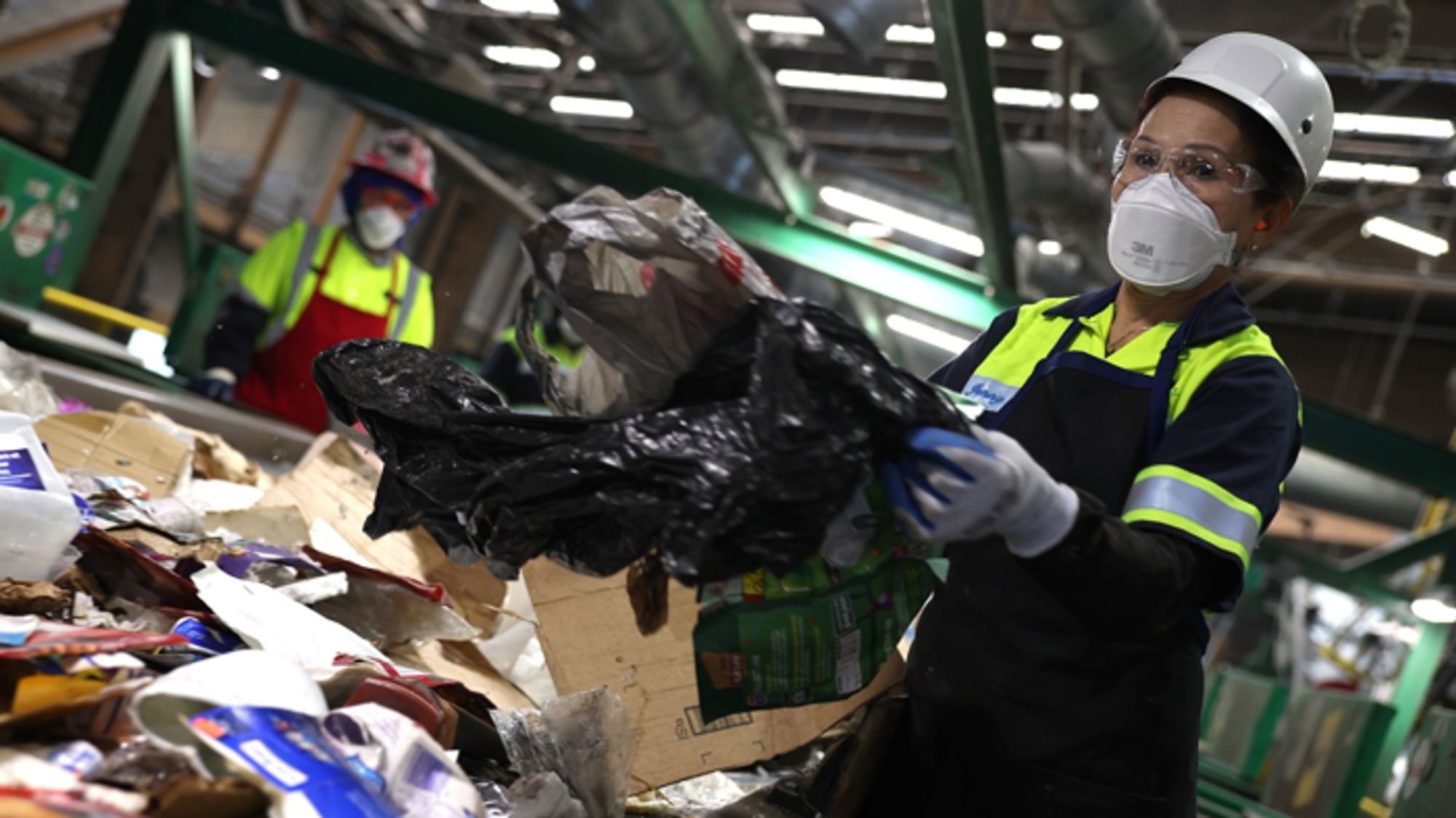 California's first plastic bag ban made things worse. Now it's trying again