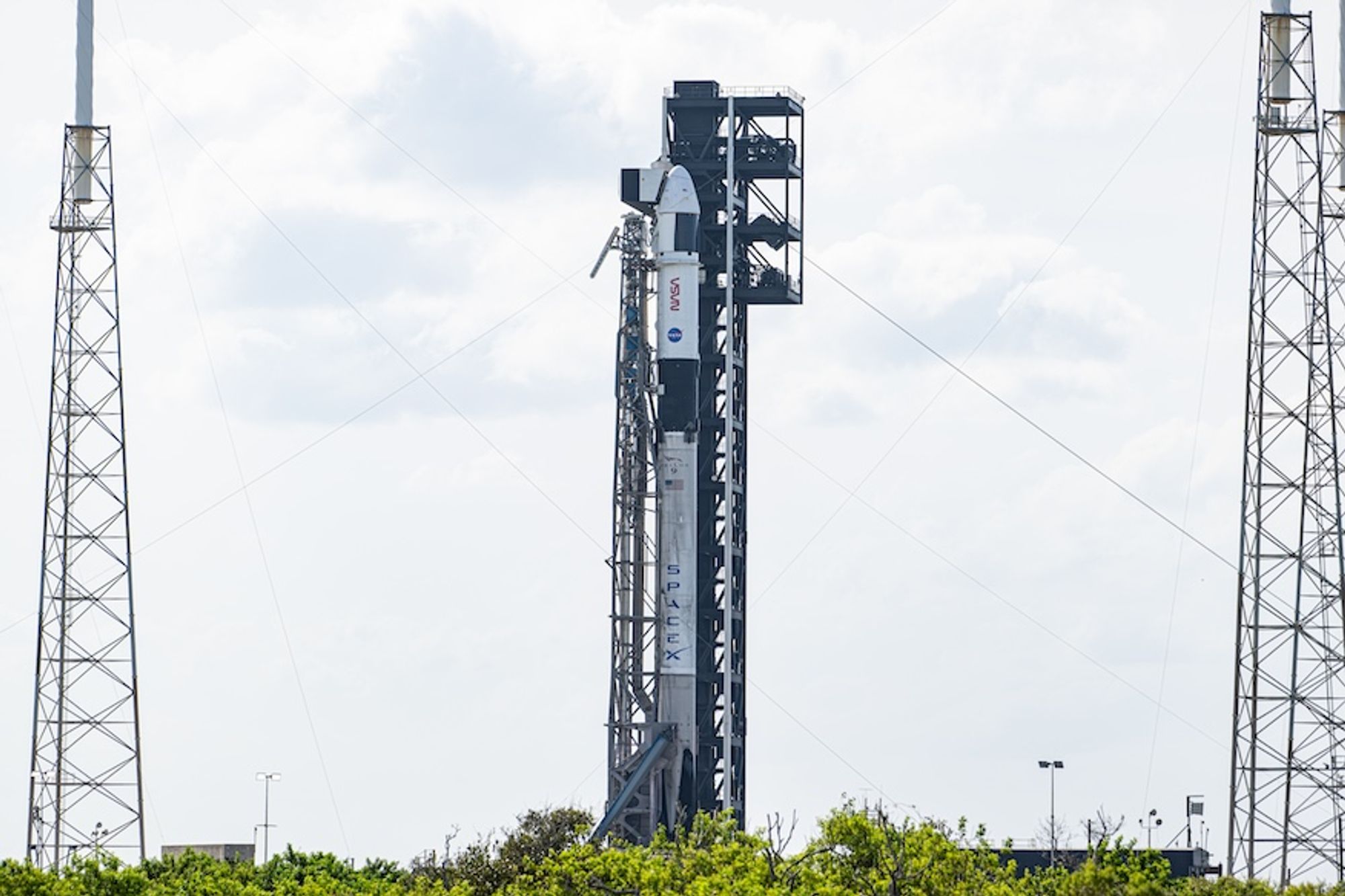 Two-man crew bound for space station will give Starliner astronauts a ride home in February