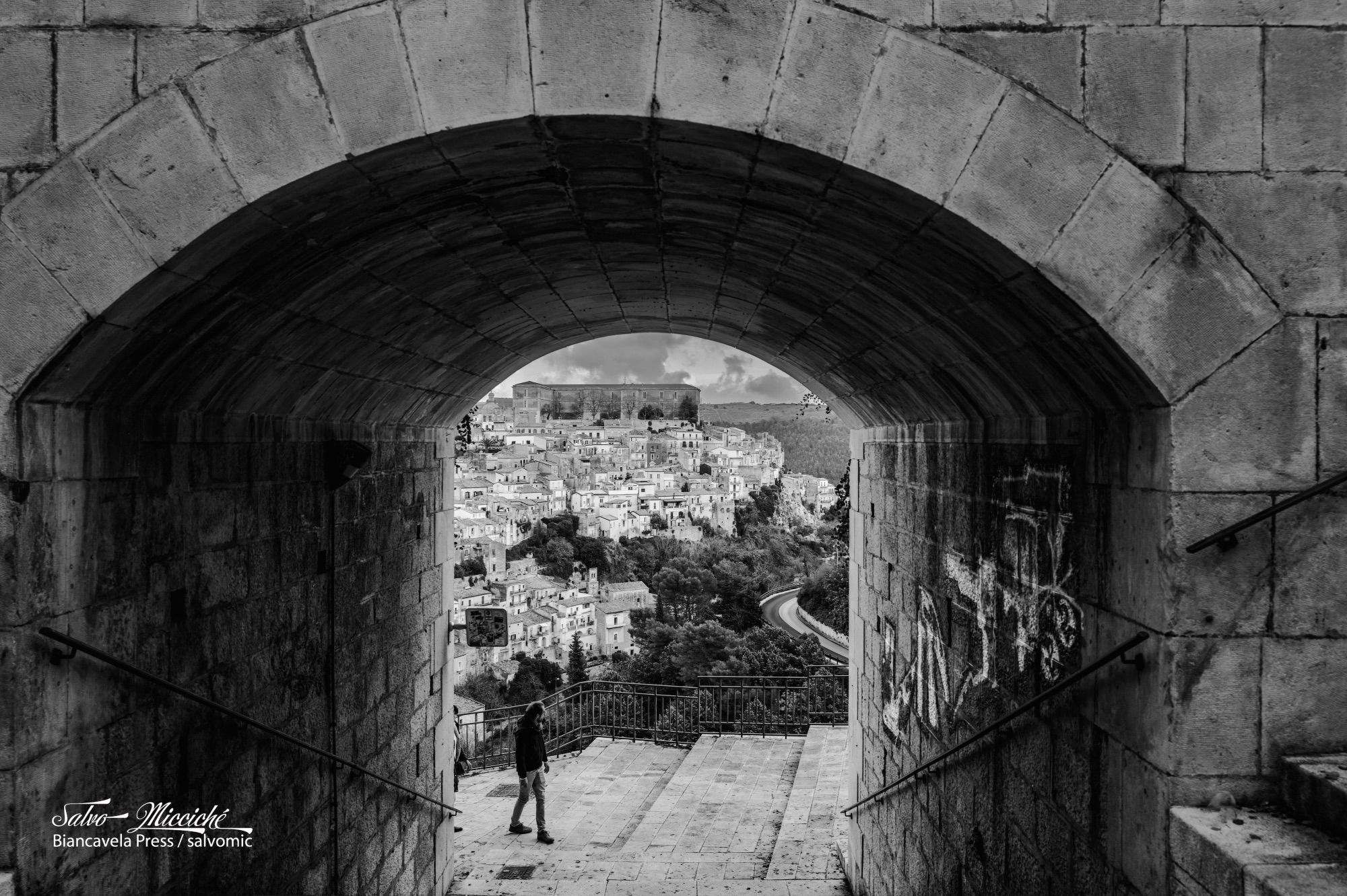 Sottopasso (Underpass, Ragusa Ibla, Sicily 🇮🇹)