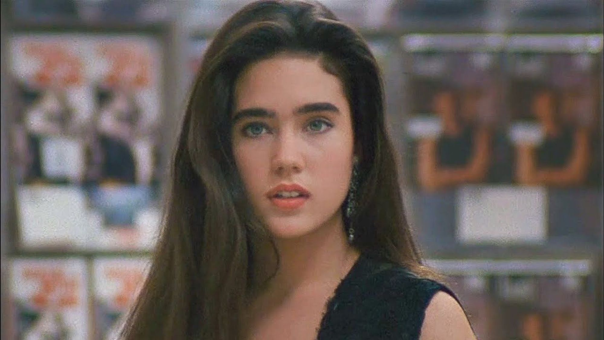 Actress Jennifer Connelly, who has a wide round jawline.