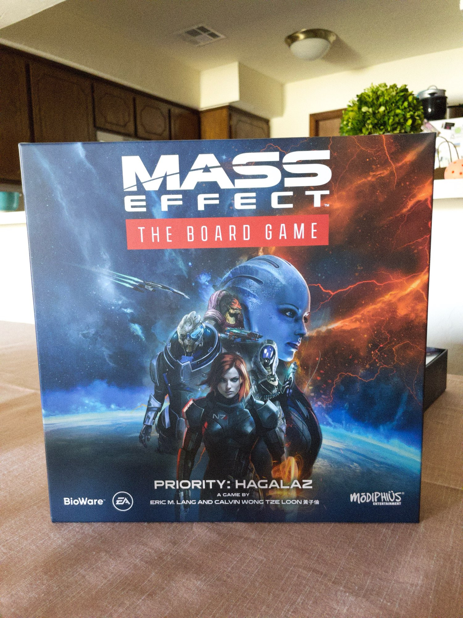 Photo of the box for the Mass Effect board game