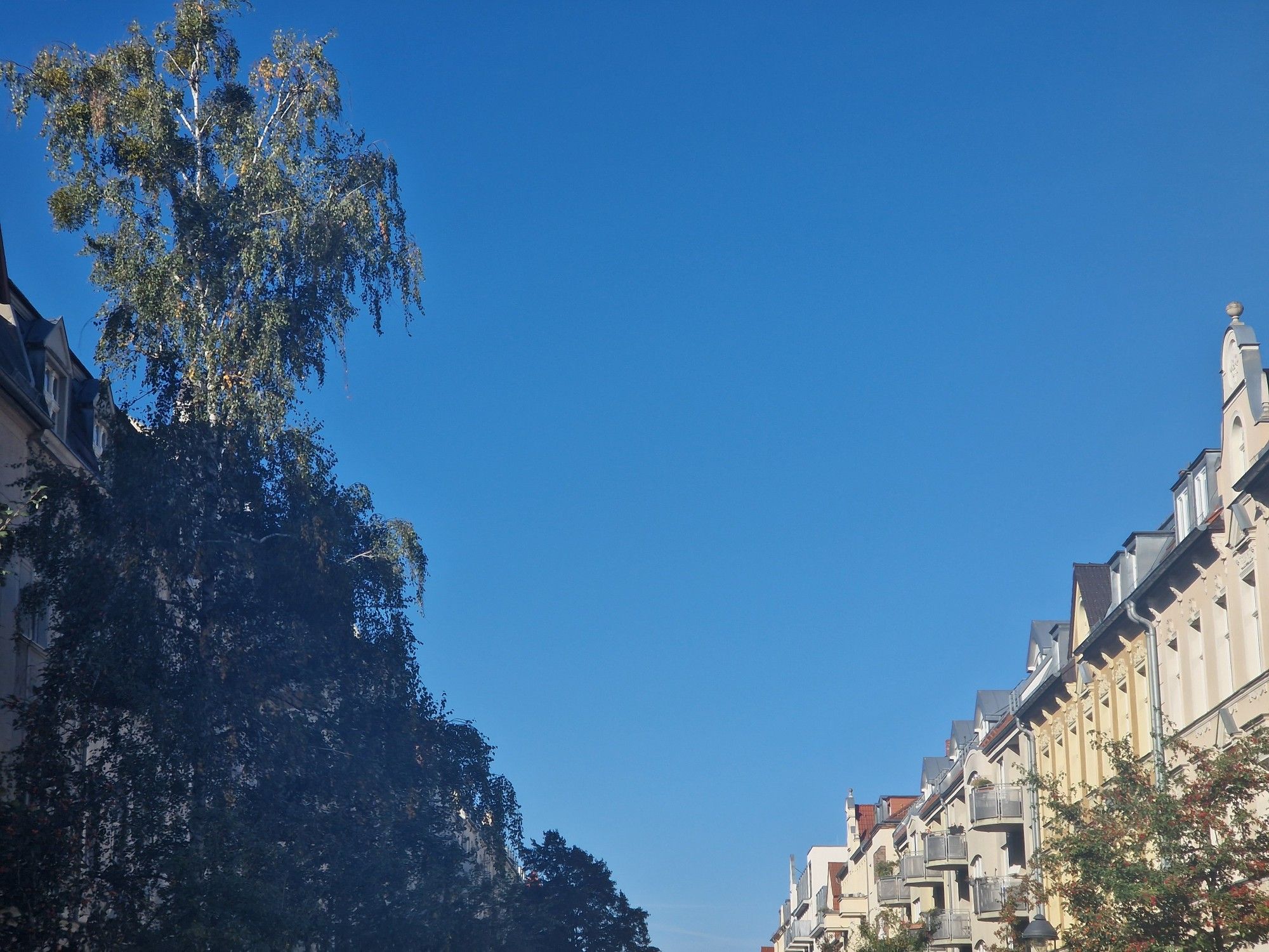 Straße blauer himmel