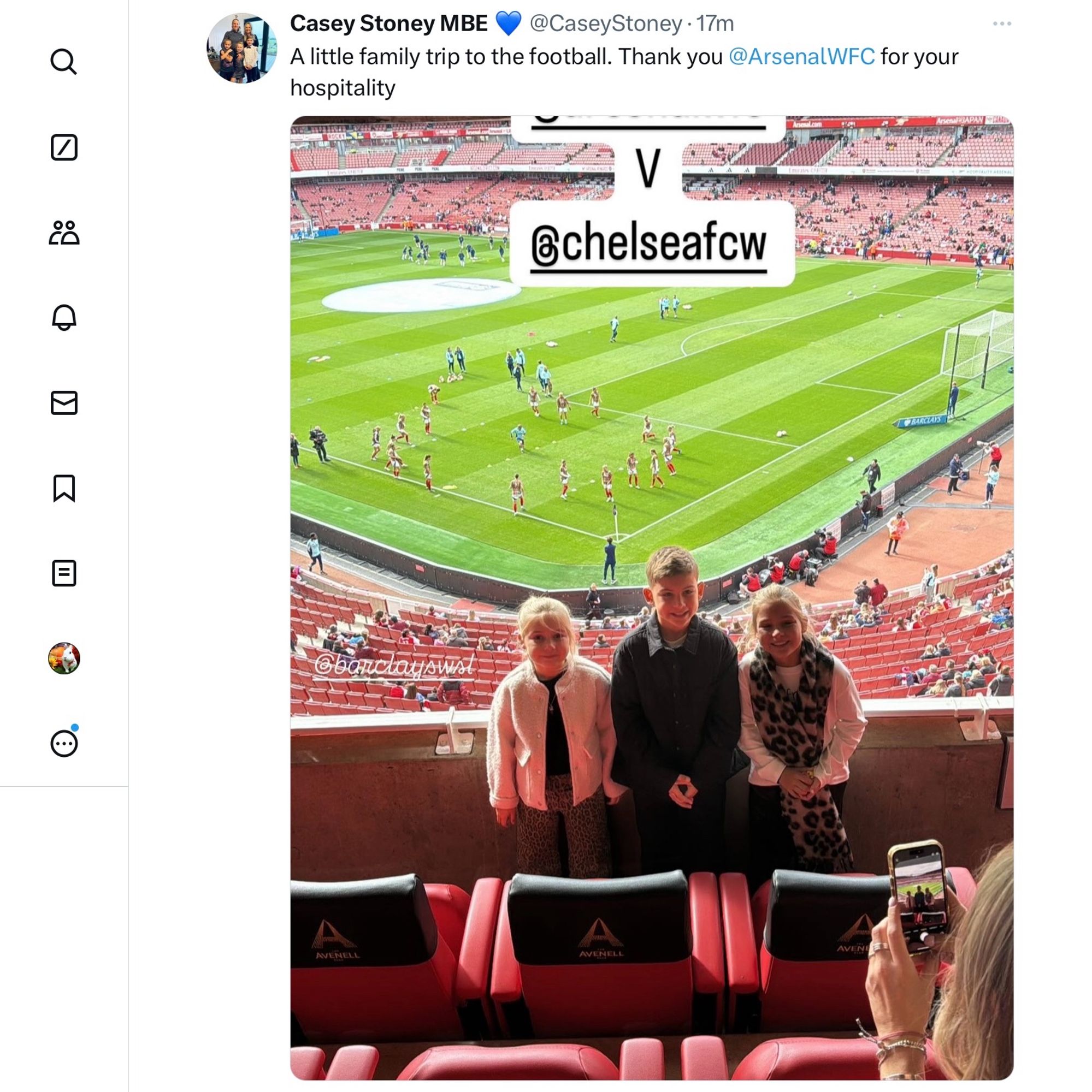 @CaseyStoney 

A little family trip to the football. Thank you @ArsenalWFC for your hospitality

(Casey’s kids at the railing while players warmup below)