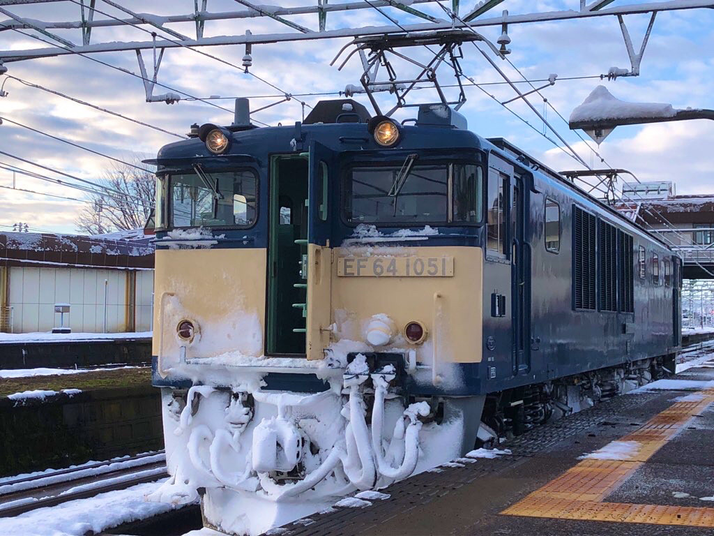 ［長岡（現:新潟）］EF64 1051
通称「上越カッター」運用