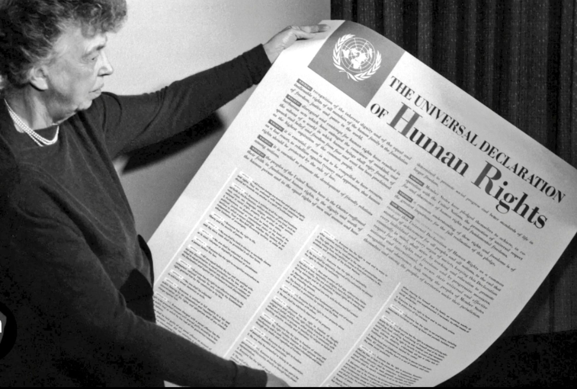 Eleanor Roosevelt mit der Declaration of Human Rights