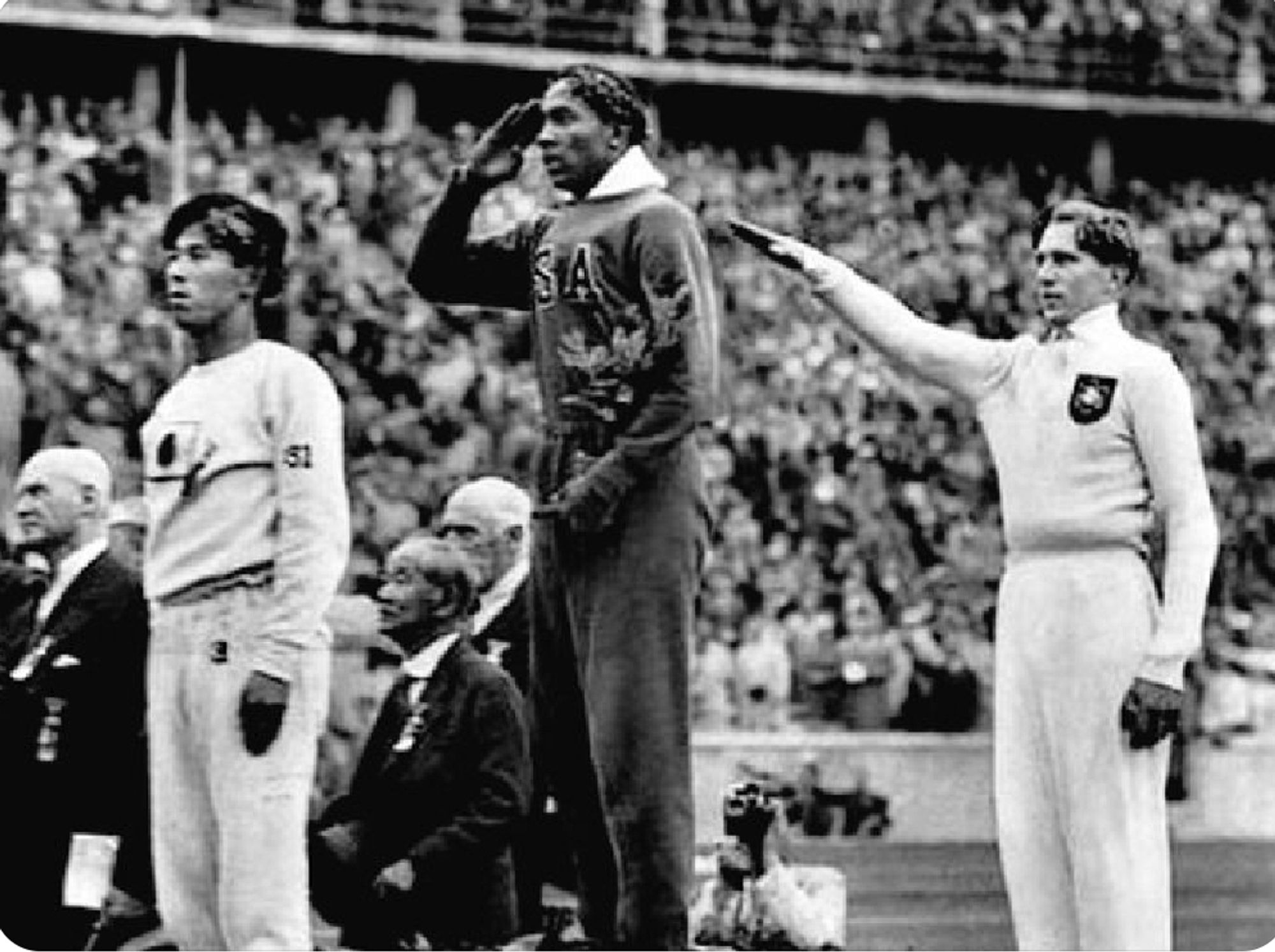 Jesse Owens, eine der Siegerehrungen in Berlin 1936