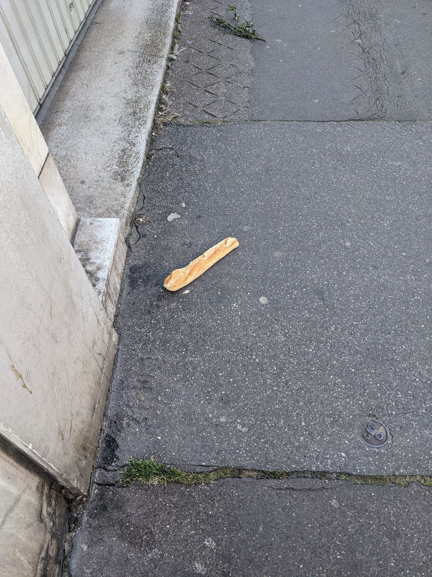 Baguette à terre, je répète, baguette à terre