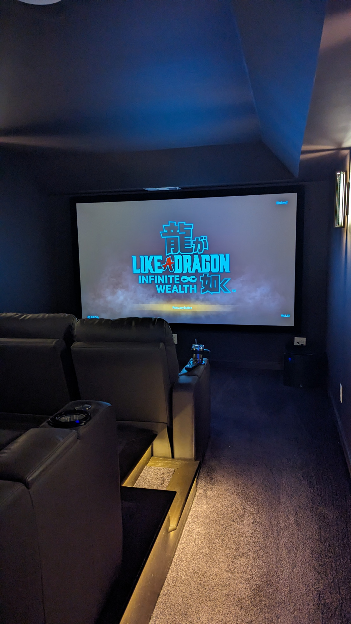 Six seat 4K home theater with Atmos Surround on the main screen of Like A Dragon: Infinite Wealth