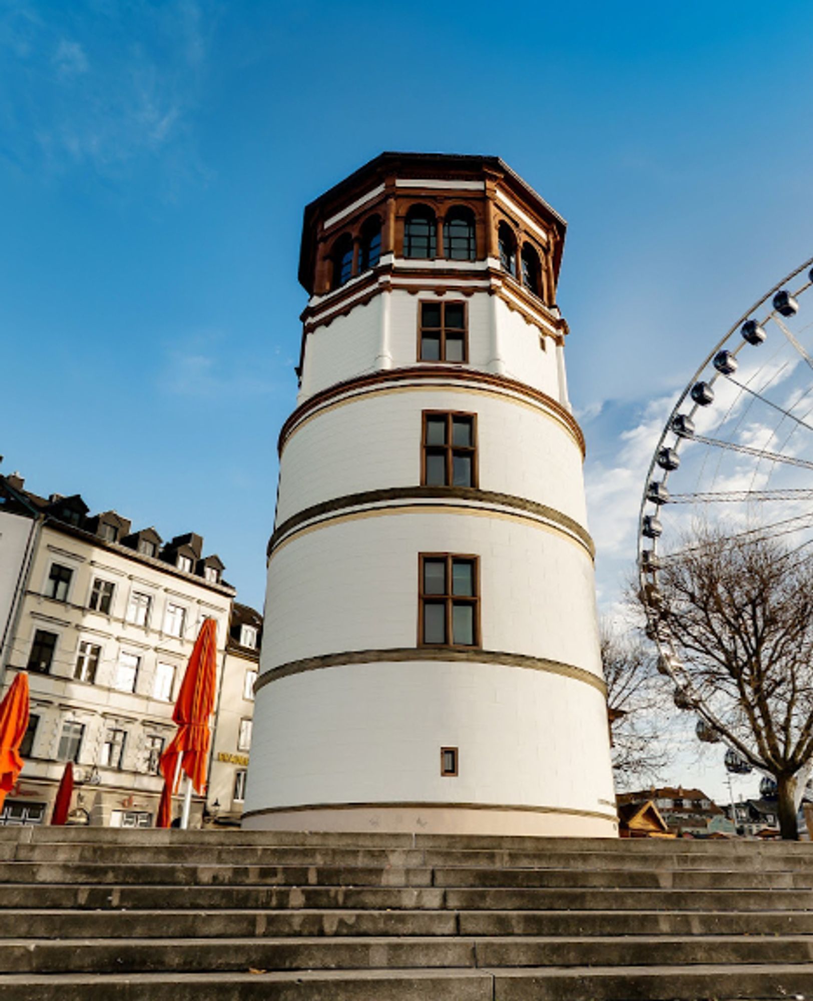 Bild vom Turm des Schifffartsmuseums in Düsseldorf