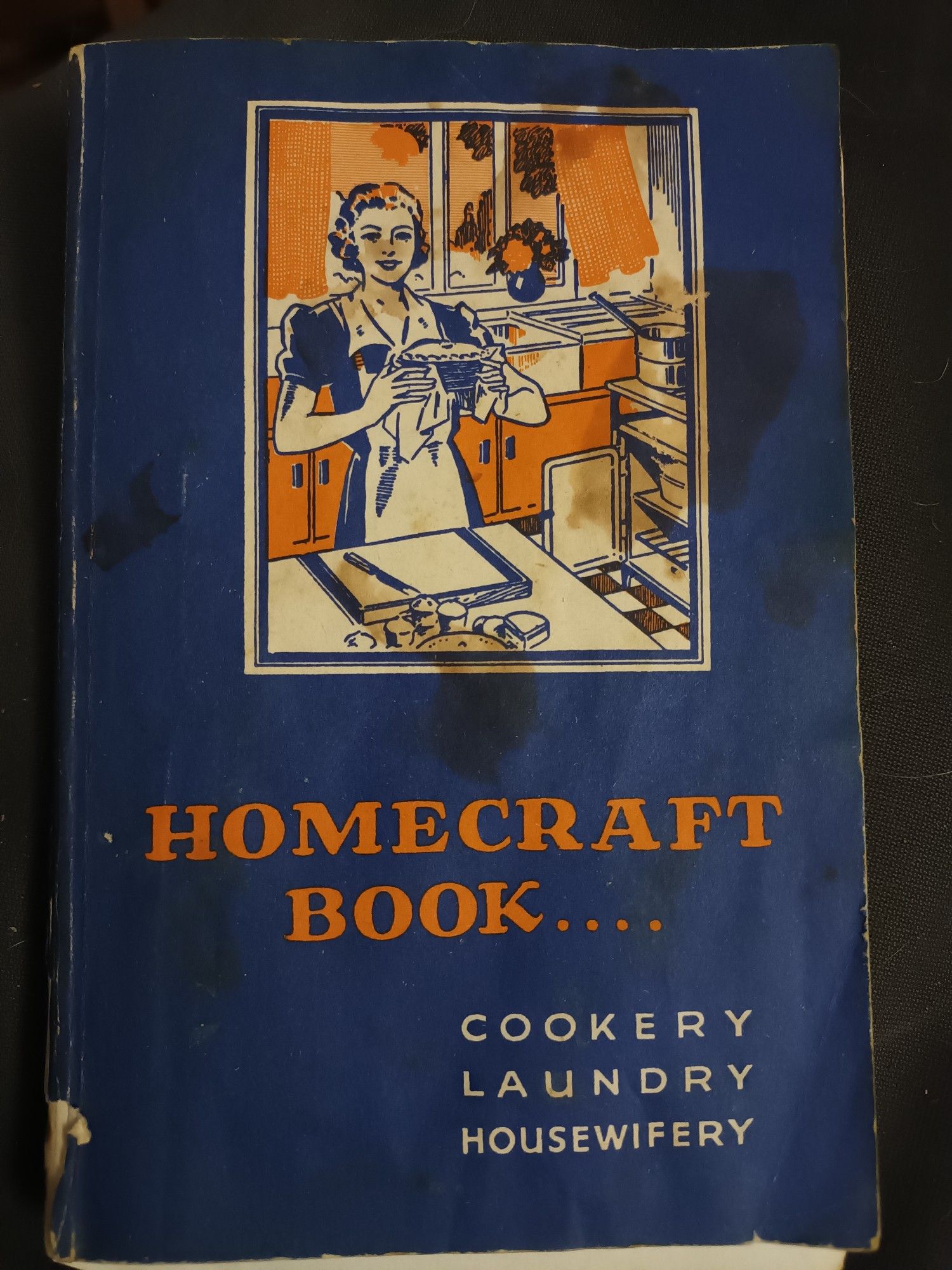 Homecraft book... Cookery laundry housewifery (Dundee, 1952)