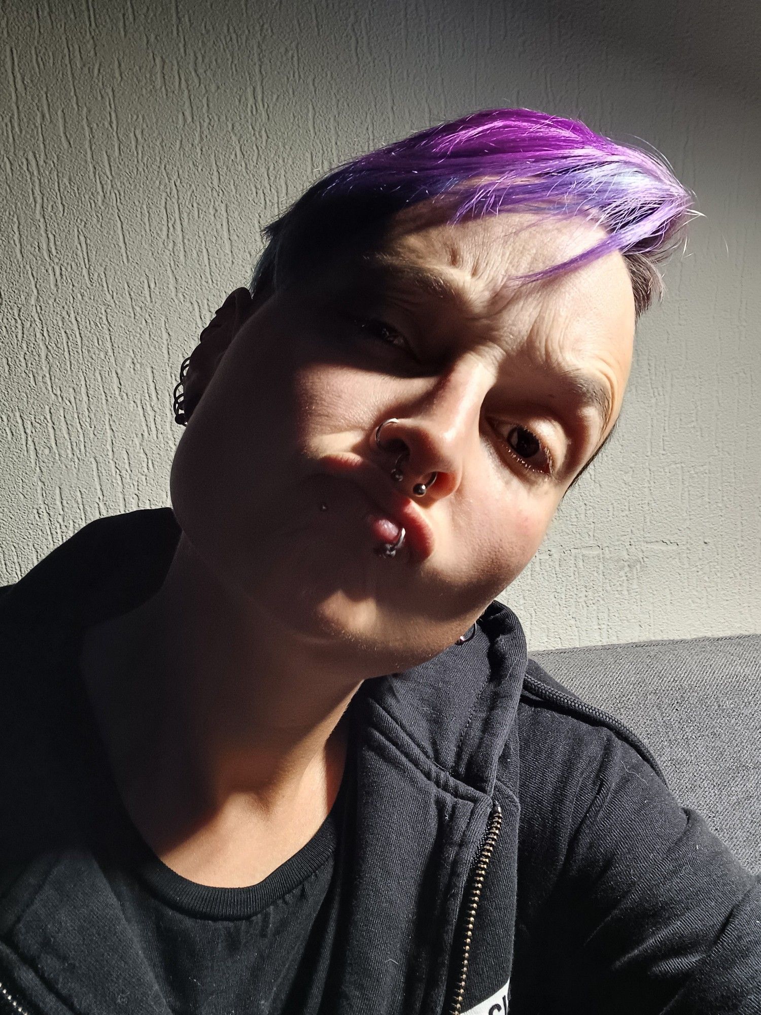 Selfie ich gucke herausfordernd grimmig