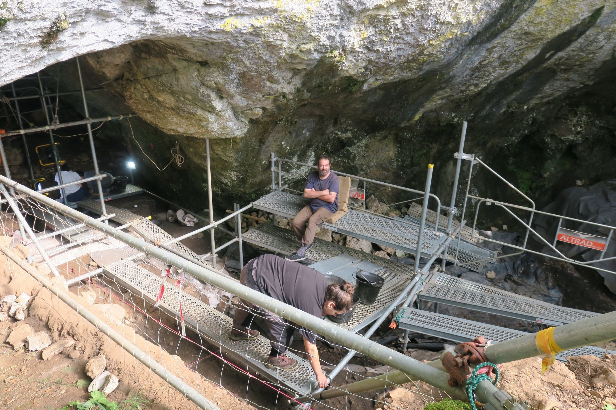 Nicolas Valdeyron sur le site du Cuzoul de Gramat. Cliché : bénévole Cuzoul