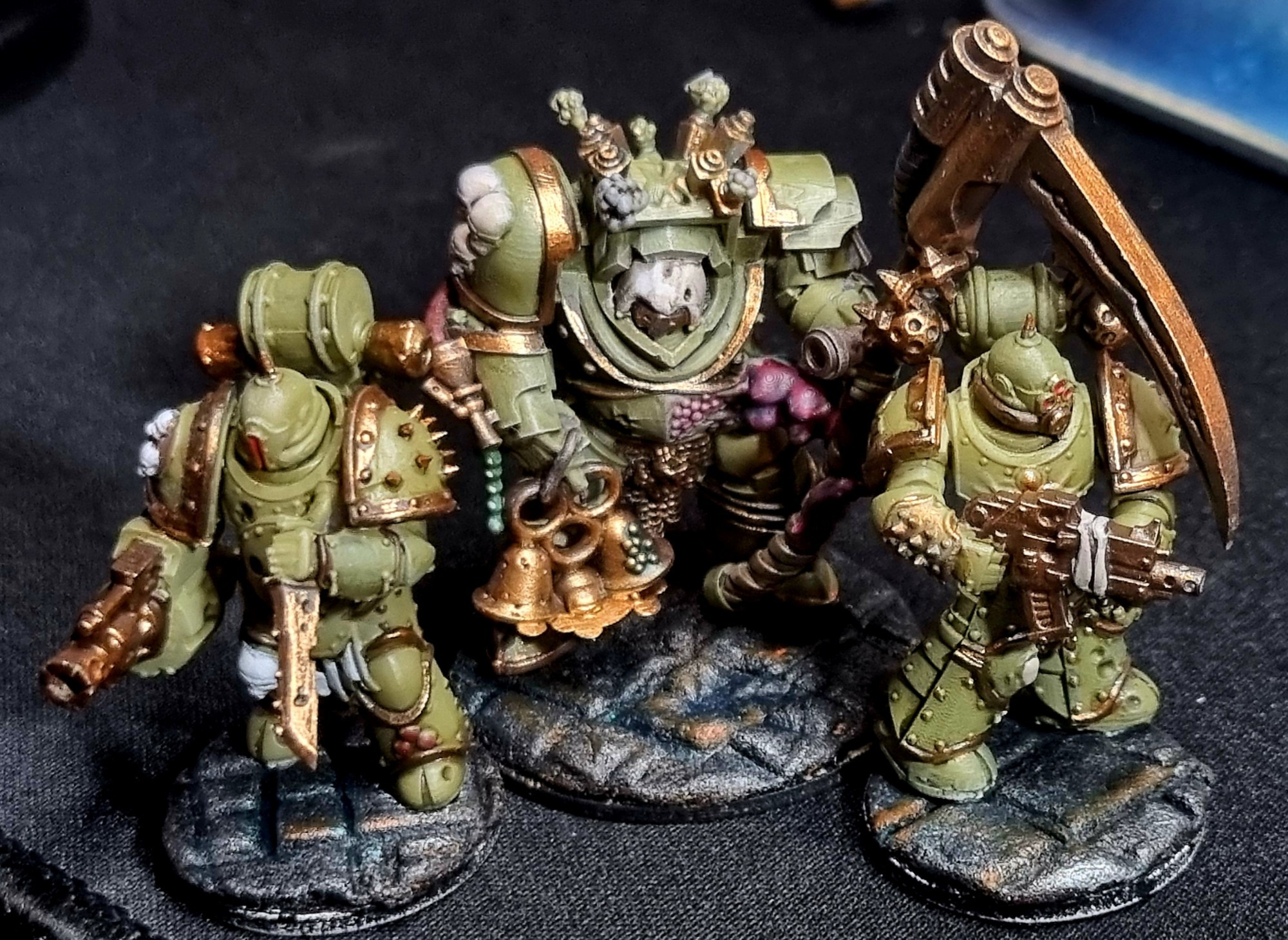 Two Death Guard Plague Marines and a Deathshroud Terminator.