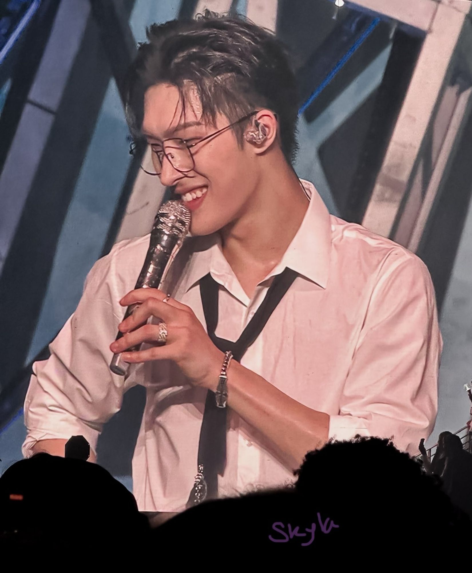 kpop group ateez member song mingi performing on stage