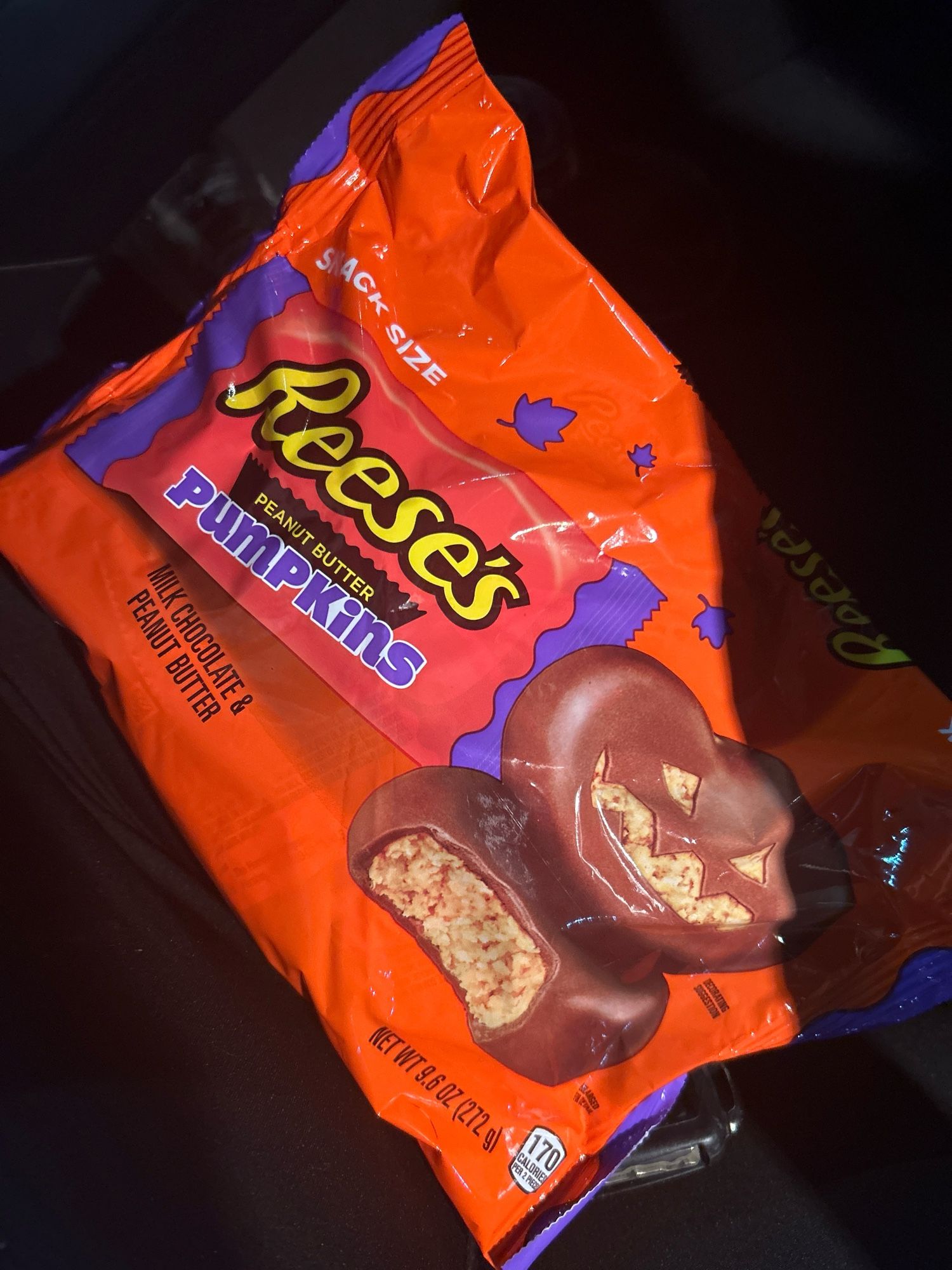 SNACK SIZE
Reeses
PEANUT BUTTER
pumpkins
PEANUT BUTTER & 
MILK CHOCOLATE