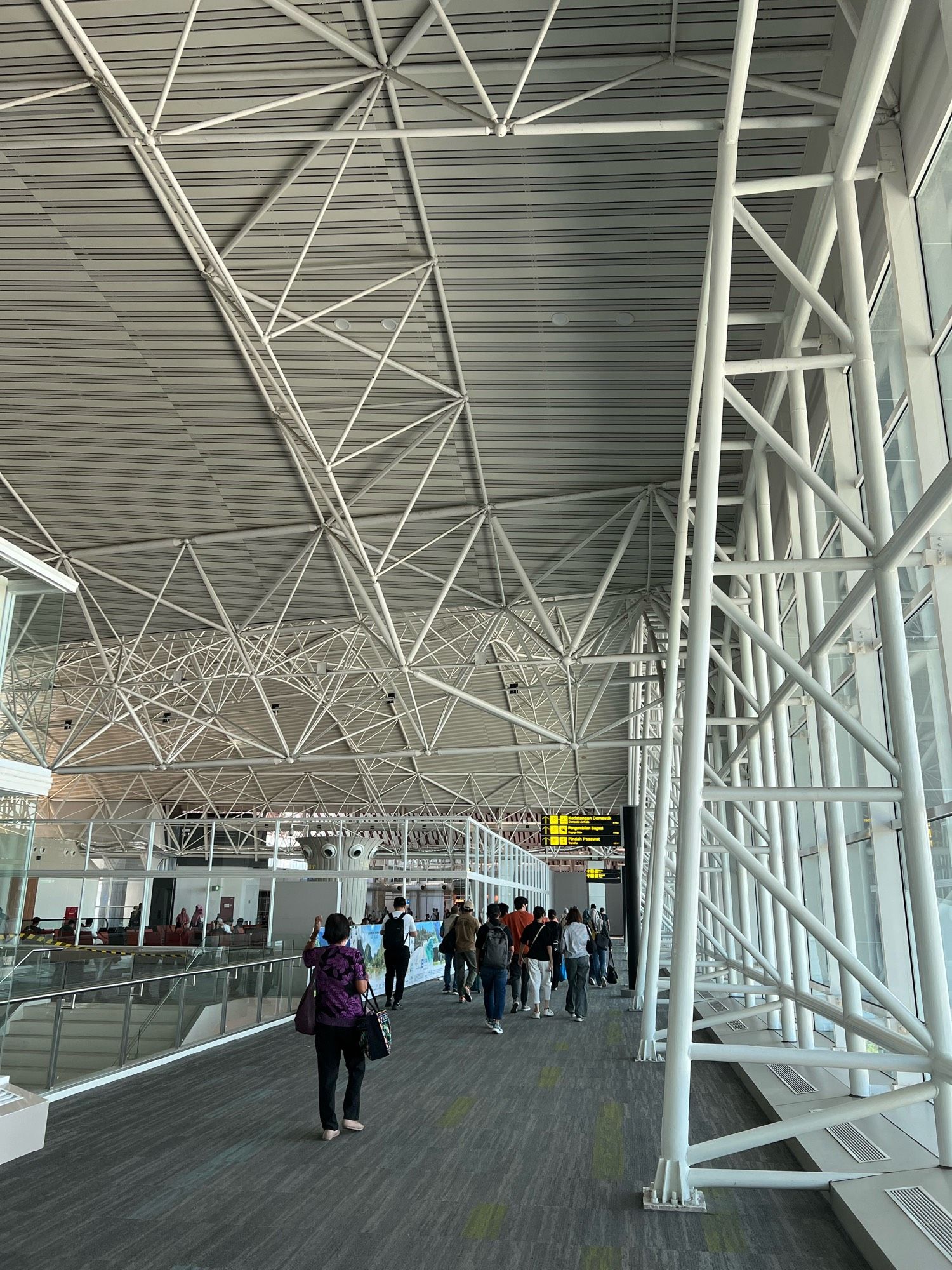 Bandara Sultan Hasanuddin, Maros