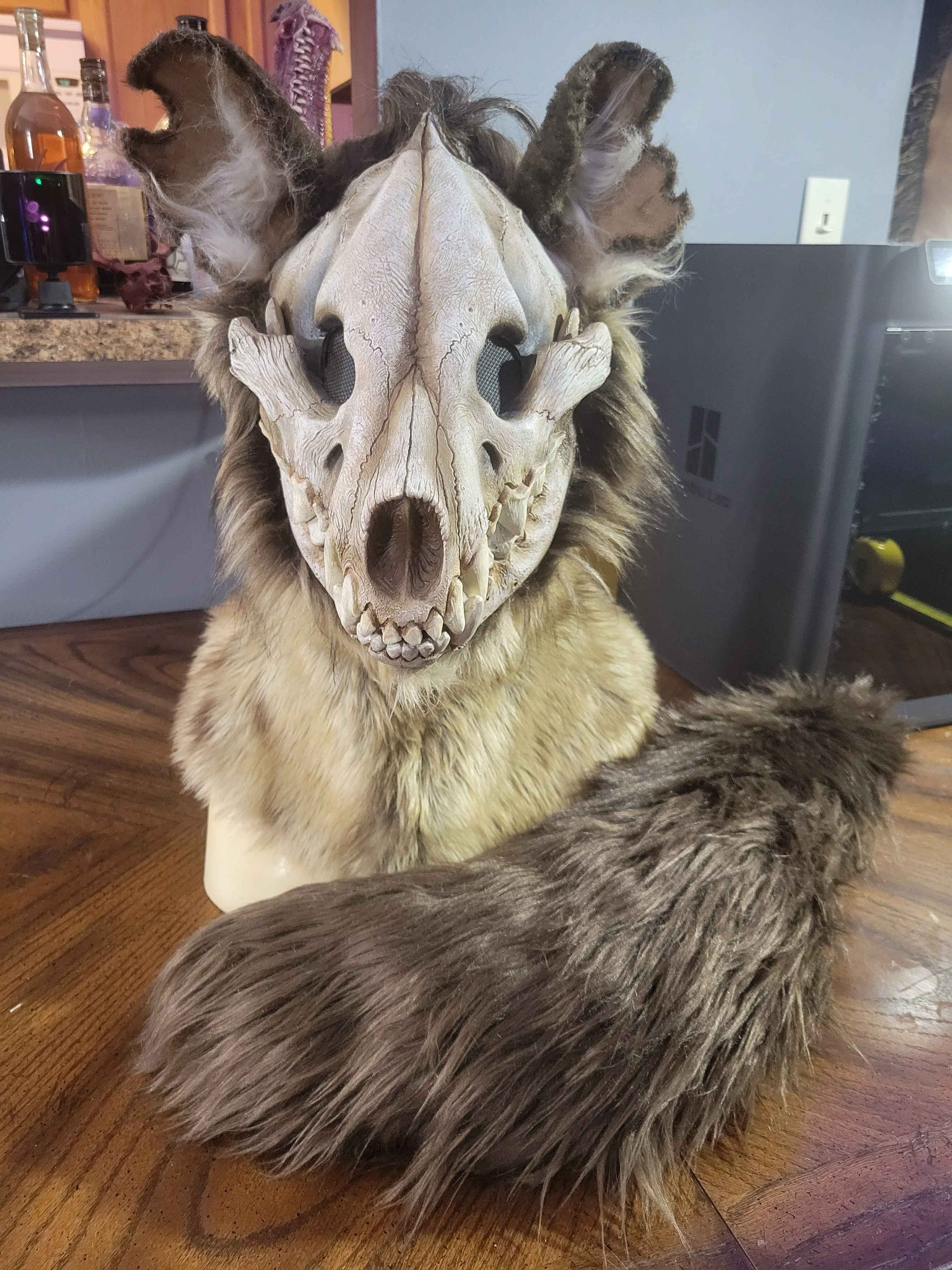 Undead hyena/gnoll skull mask with tail