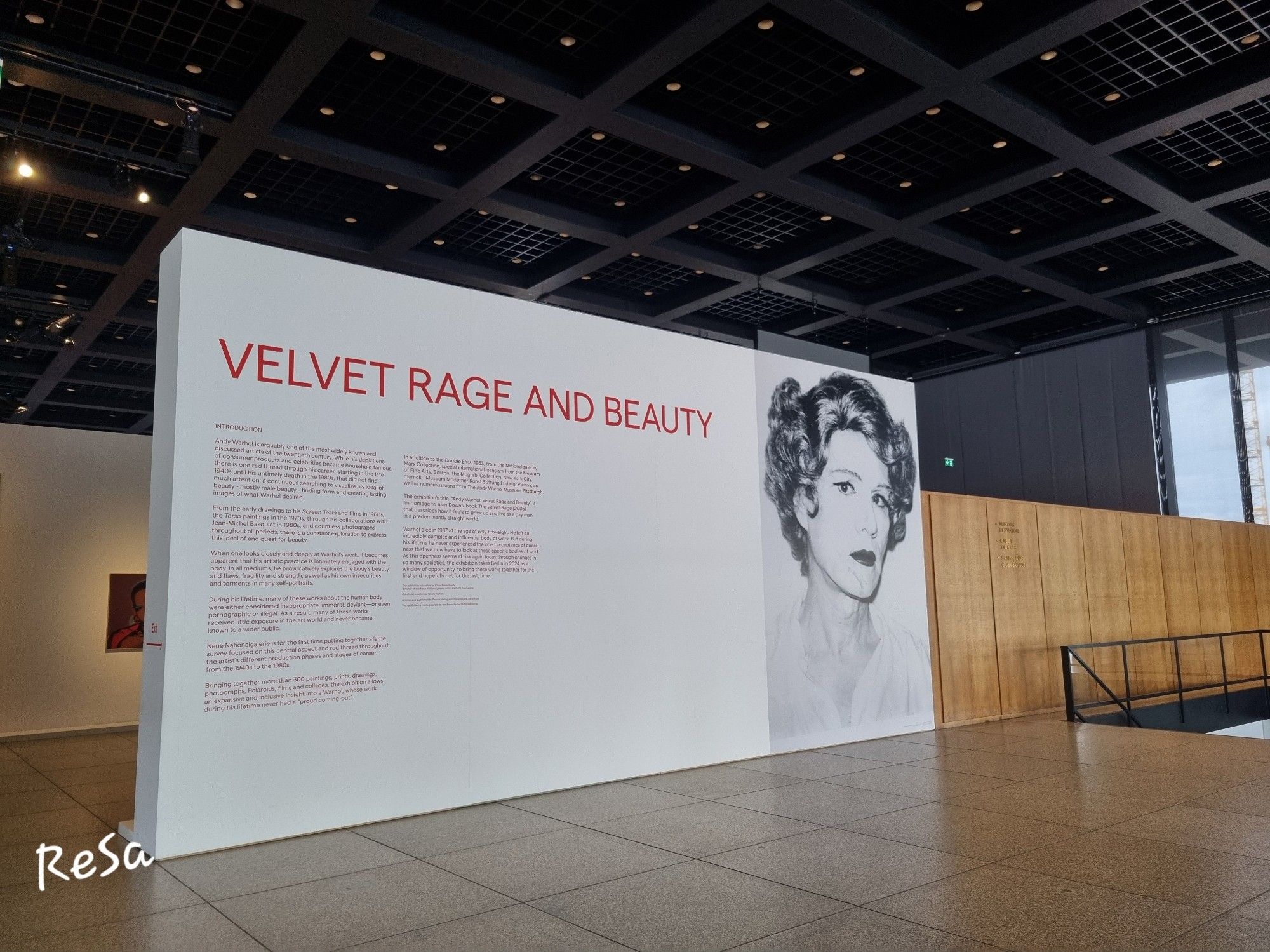 Infotafel zu Velvet Rage and Beauty