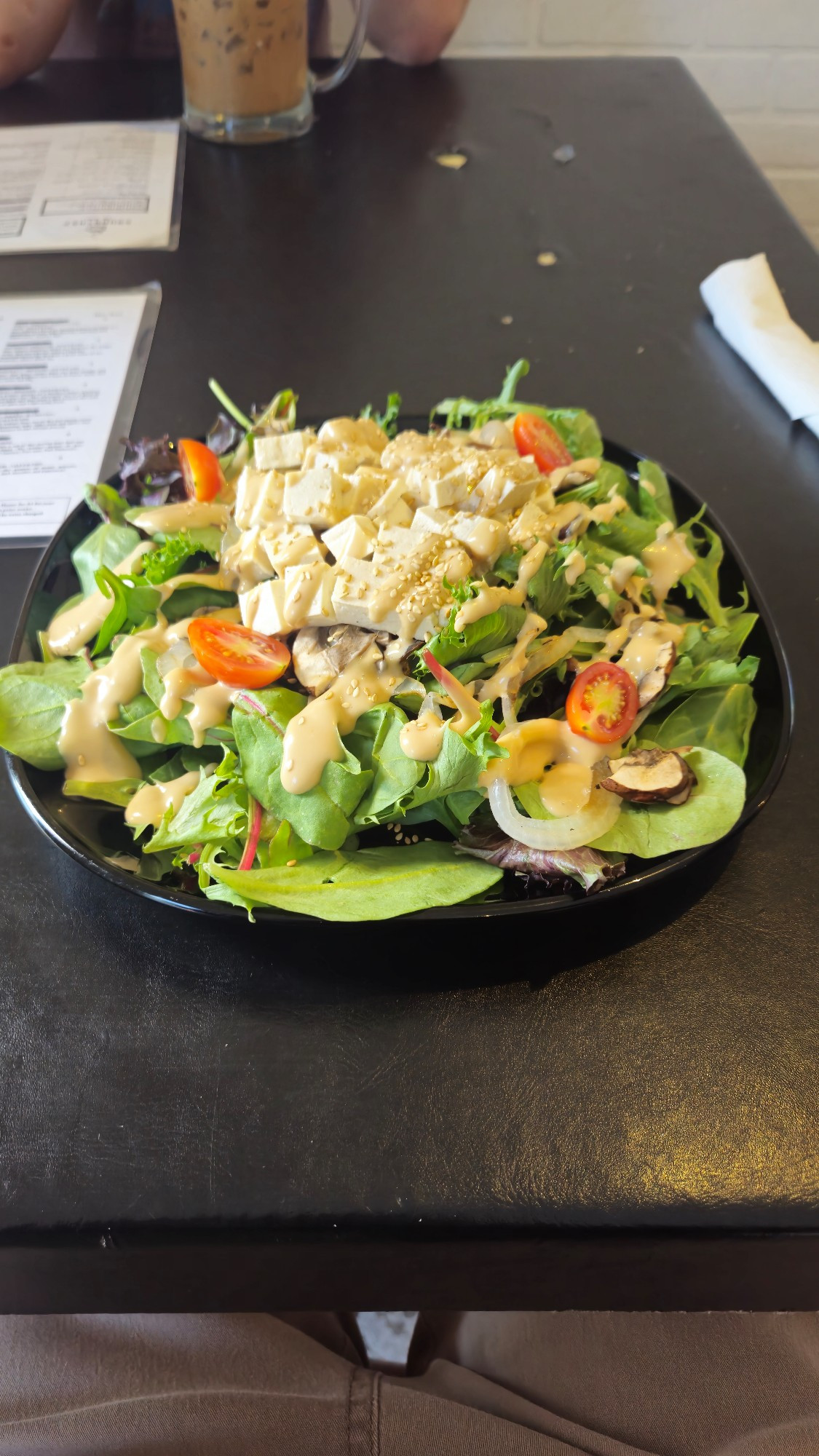 Soft tofu salad with tomatoes and soft onions