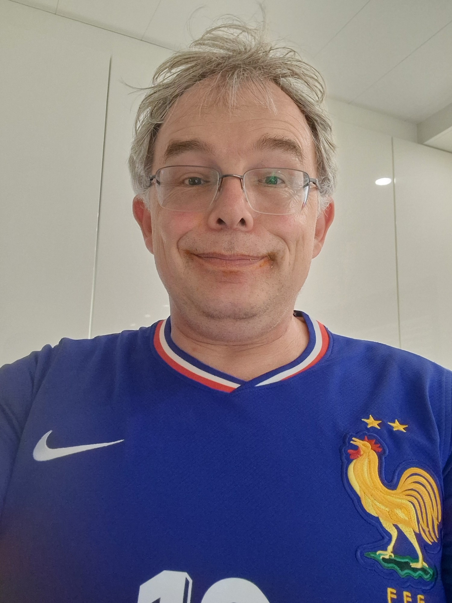 Ich mit französischem Nationaltrikot.