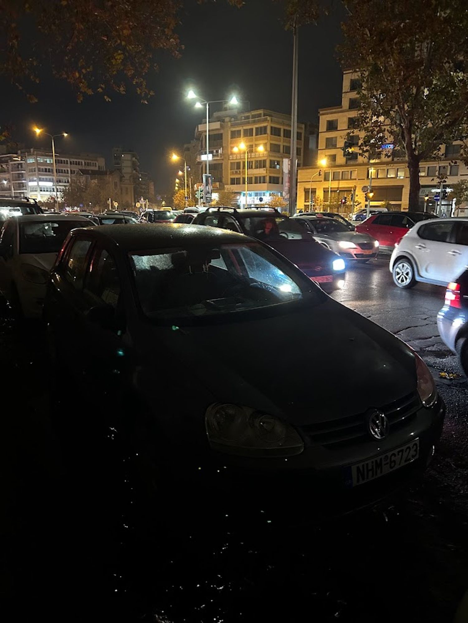 My Golf TSI at night, streetparked in Thessaloniki in the dark