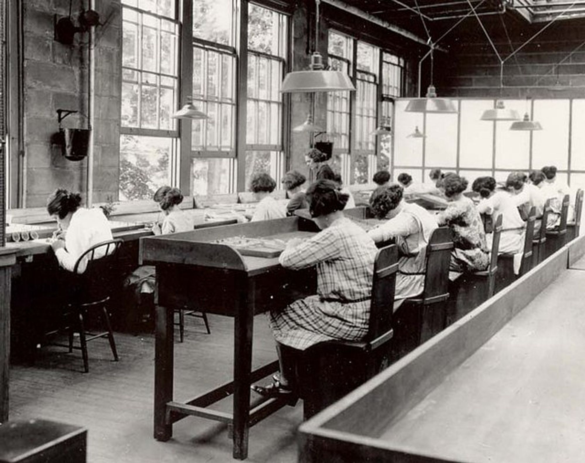 Photographie montrant des radium girls en 1922.