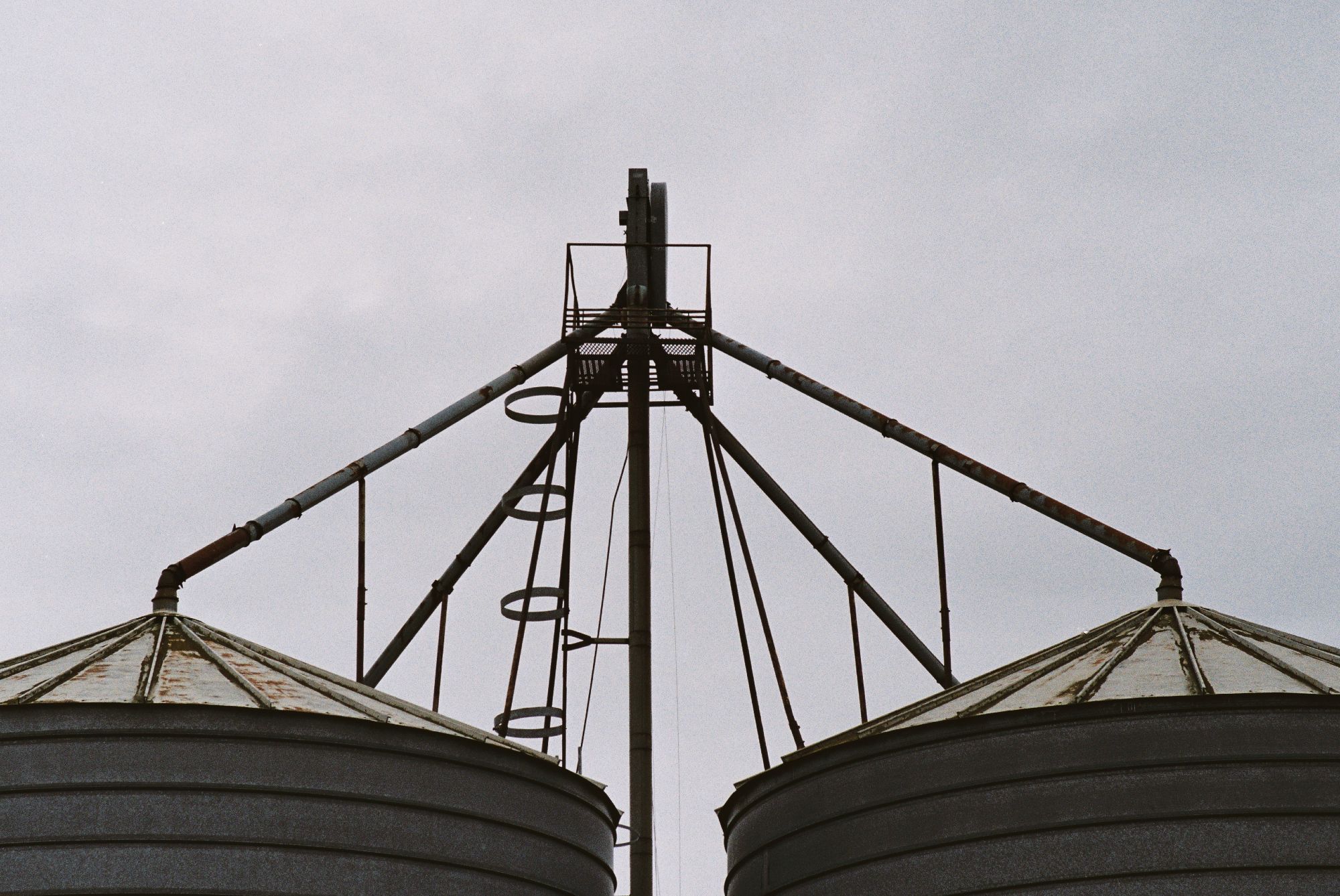 Silos and a platform between them