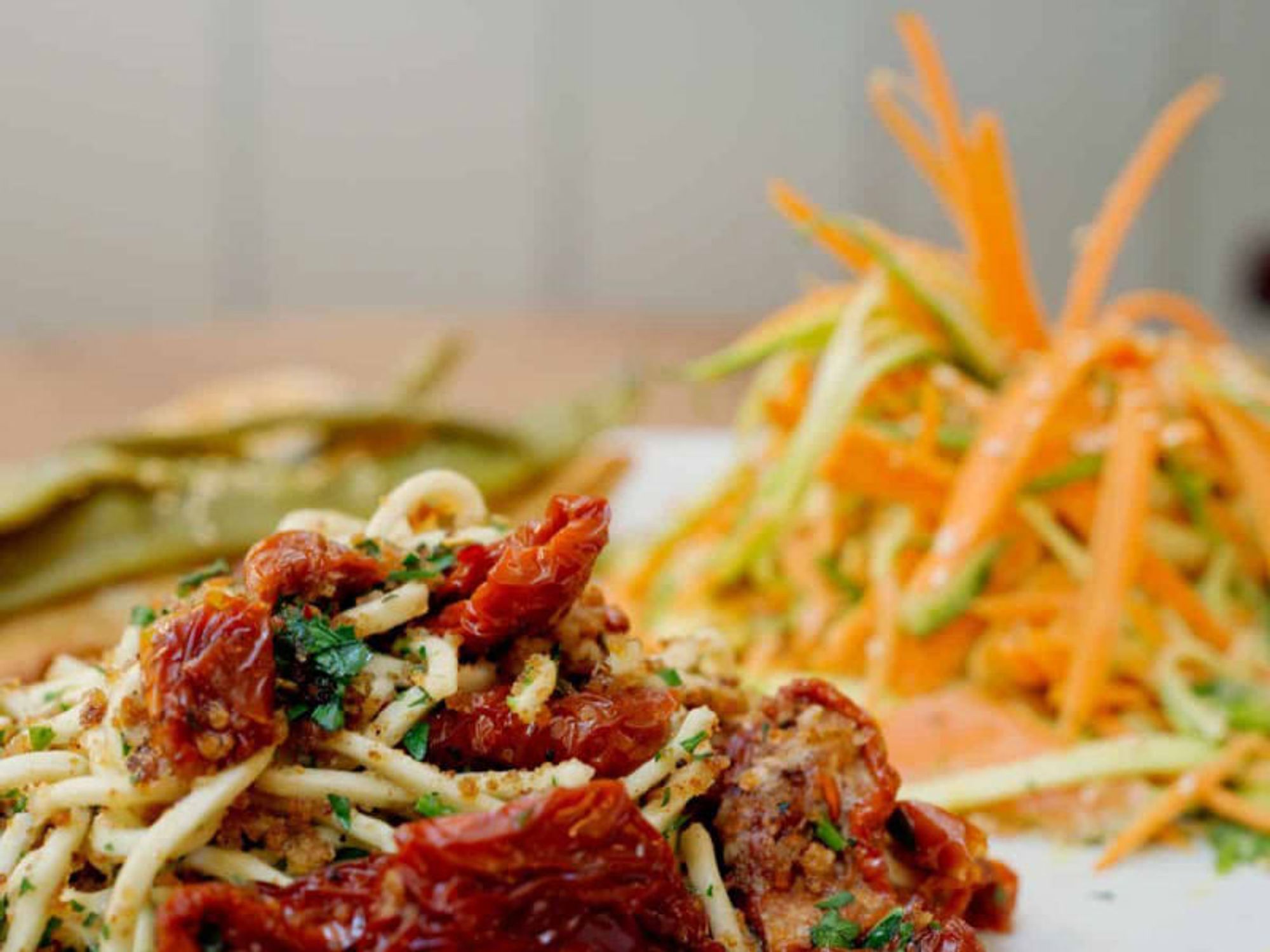 foto di Spaghetti pomodoro e basilico: la ricetta di Brac, la libreria con cucina di Firenze