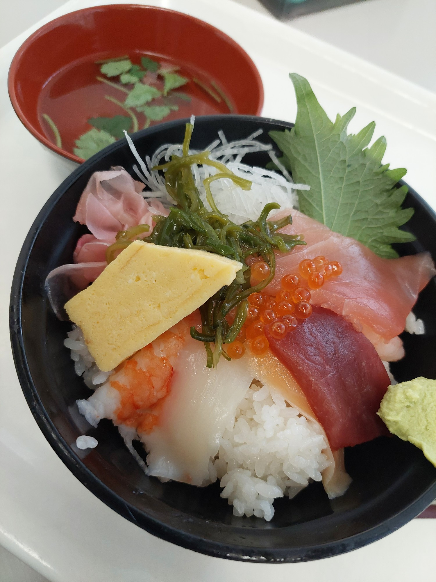 海鮮丼　海無し県