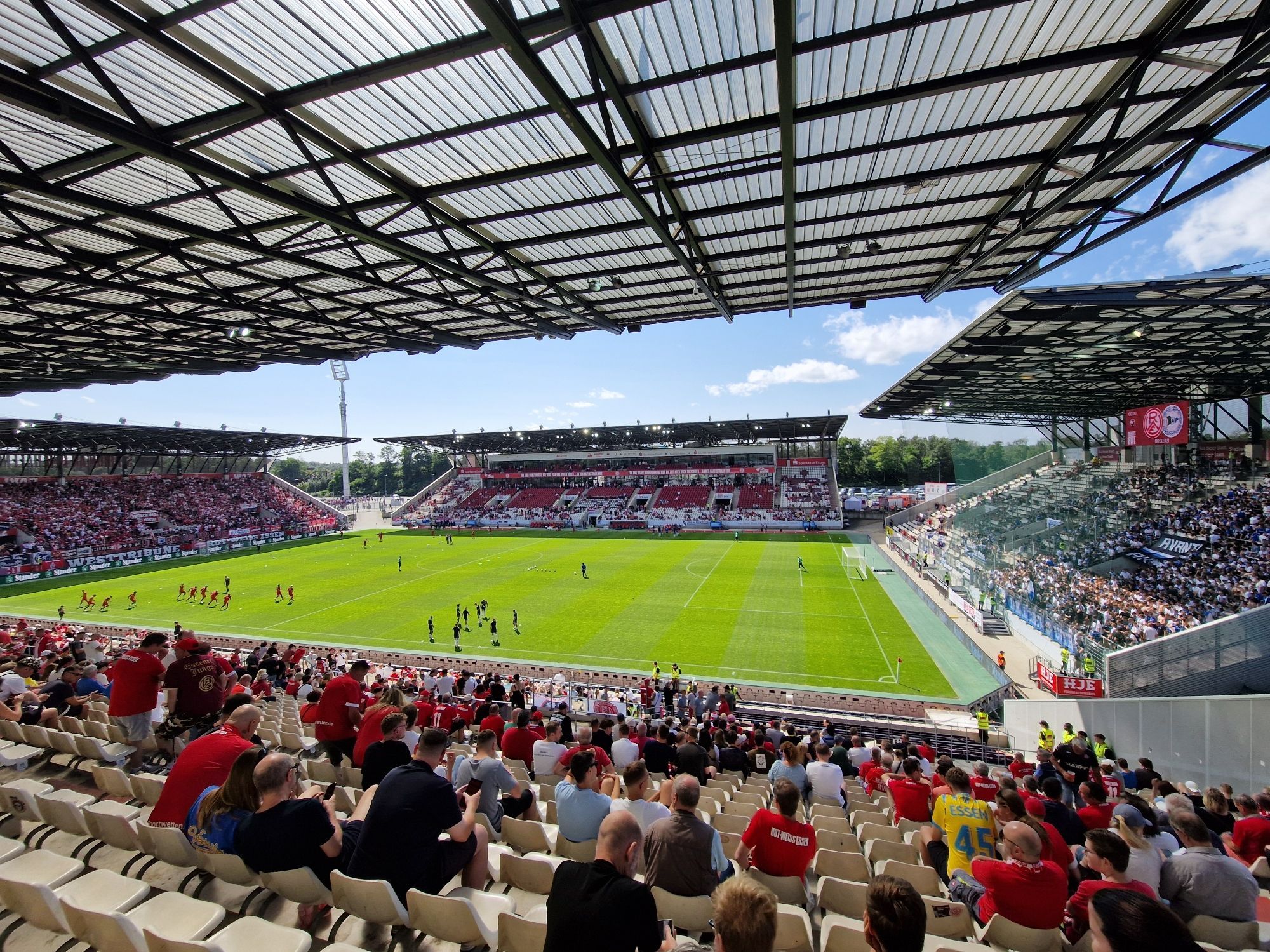 Stadion an der Hafenstrasse totale