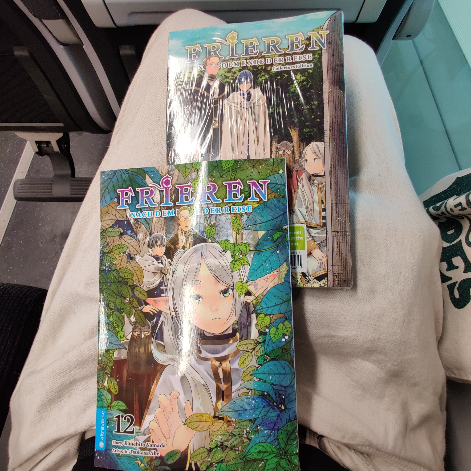 Der Manga Frieren, Band 12 in der normalen als auch collectors-edition.