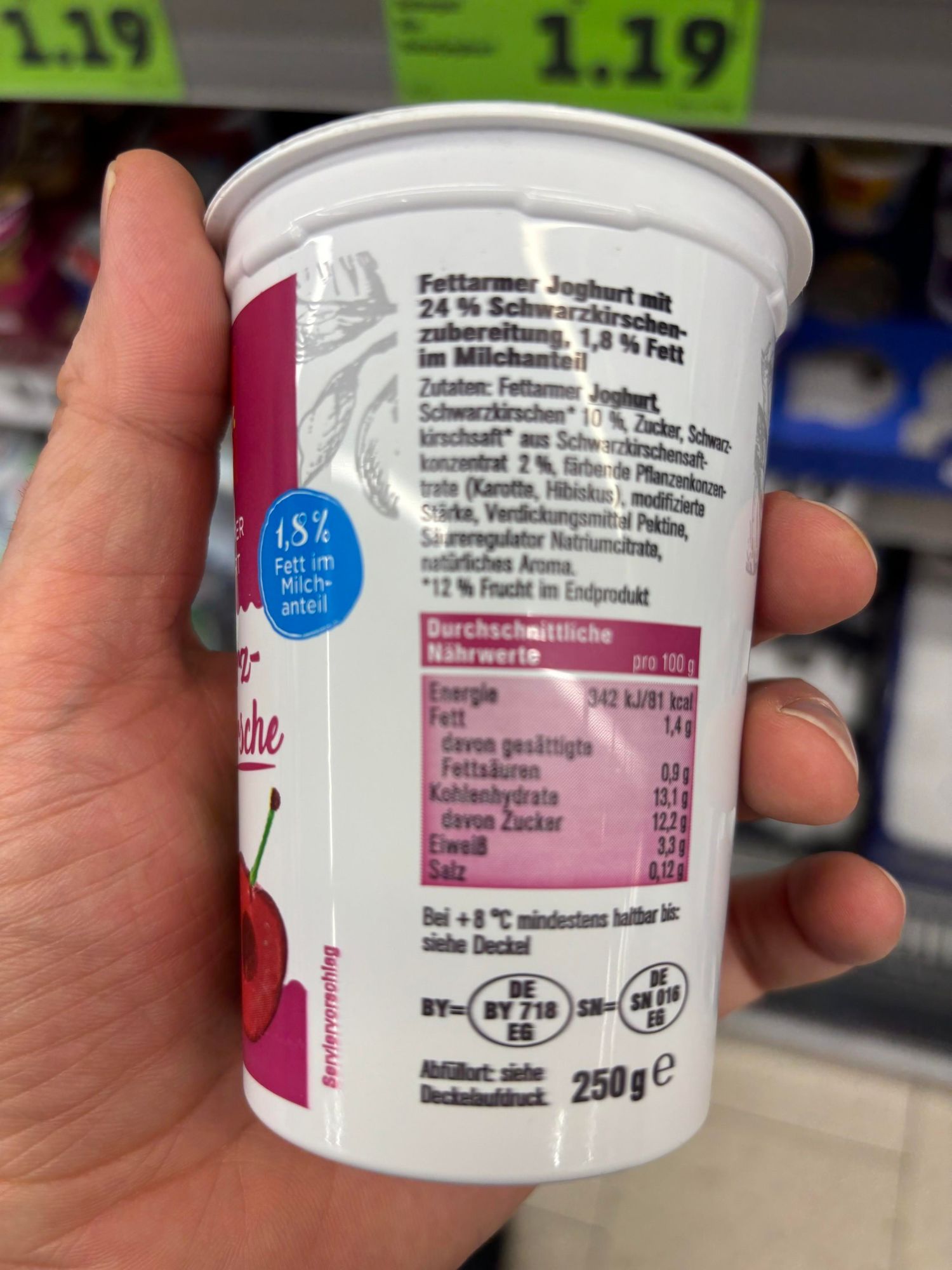 Beispielfoto für von Müller Milch produzierten Eigenmarken-Yoghurt (Penny)