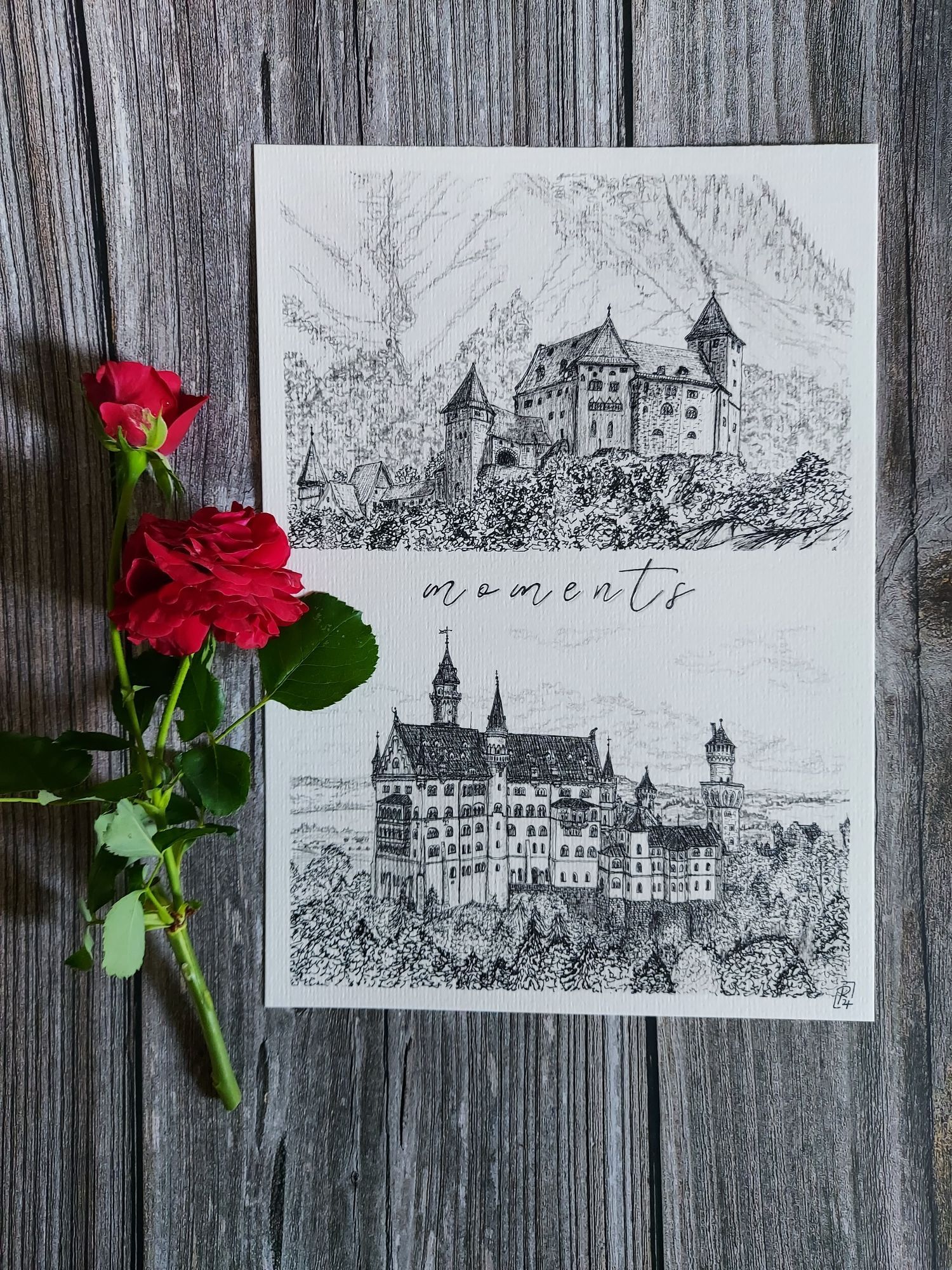 Fertige Fineliner/Polychromos Zeichnung in Scharz/weiß
Oben Burg Gutenberg unten Schloss Neuschwanstein, in der Mitte steht "moments"