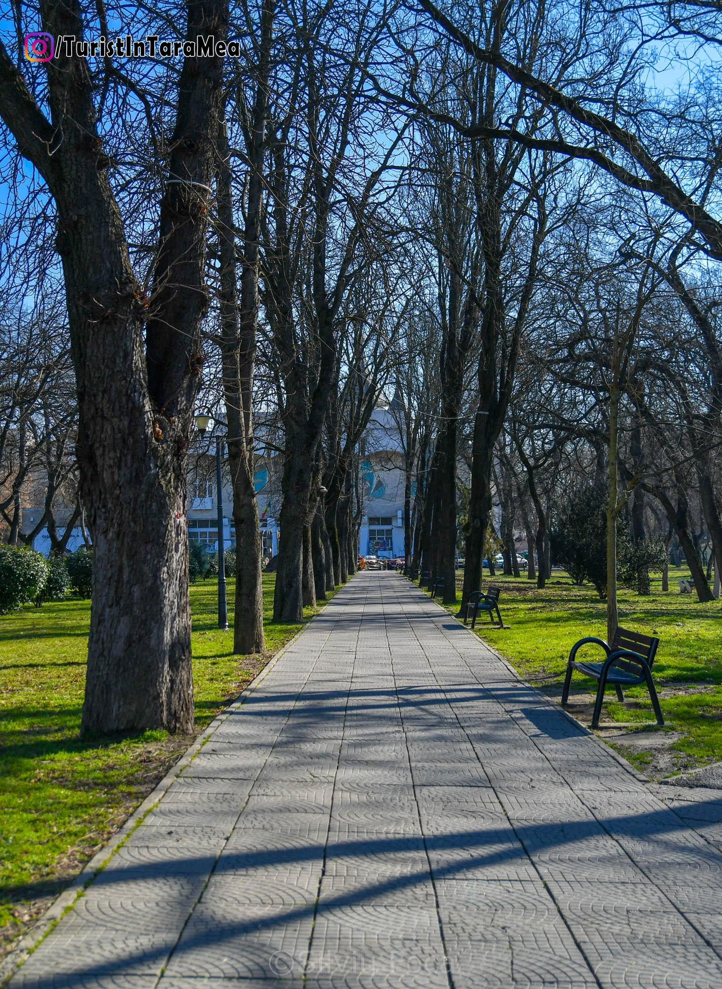 Parcul 1 Decembrie - Oradea, 2023-02-20 #TuristÎnȚaraMea ©@TuristInTaraMea - https://www.instagram.com/turistintaramea/