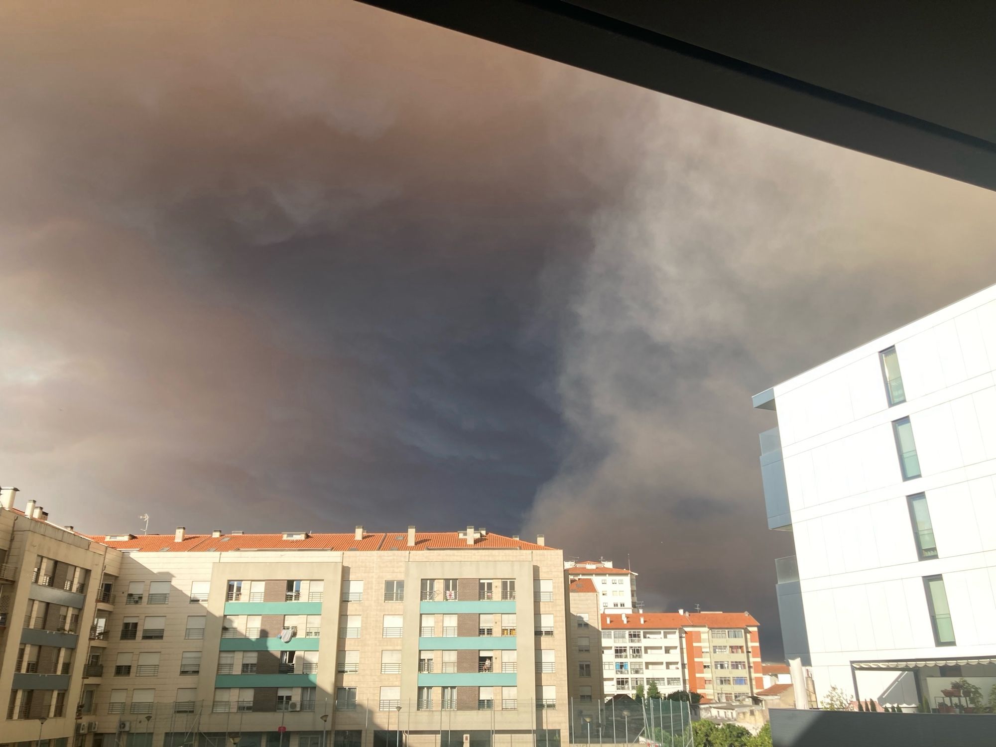 Big forest fires nearby Aveiro city in Portugal