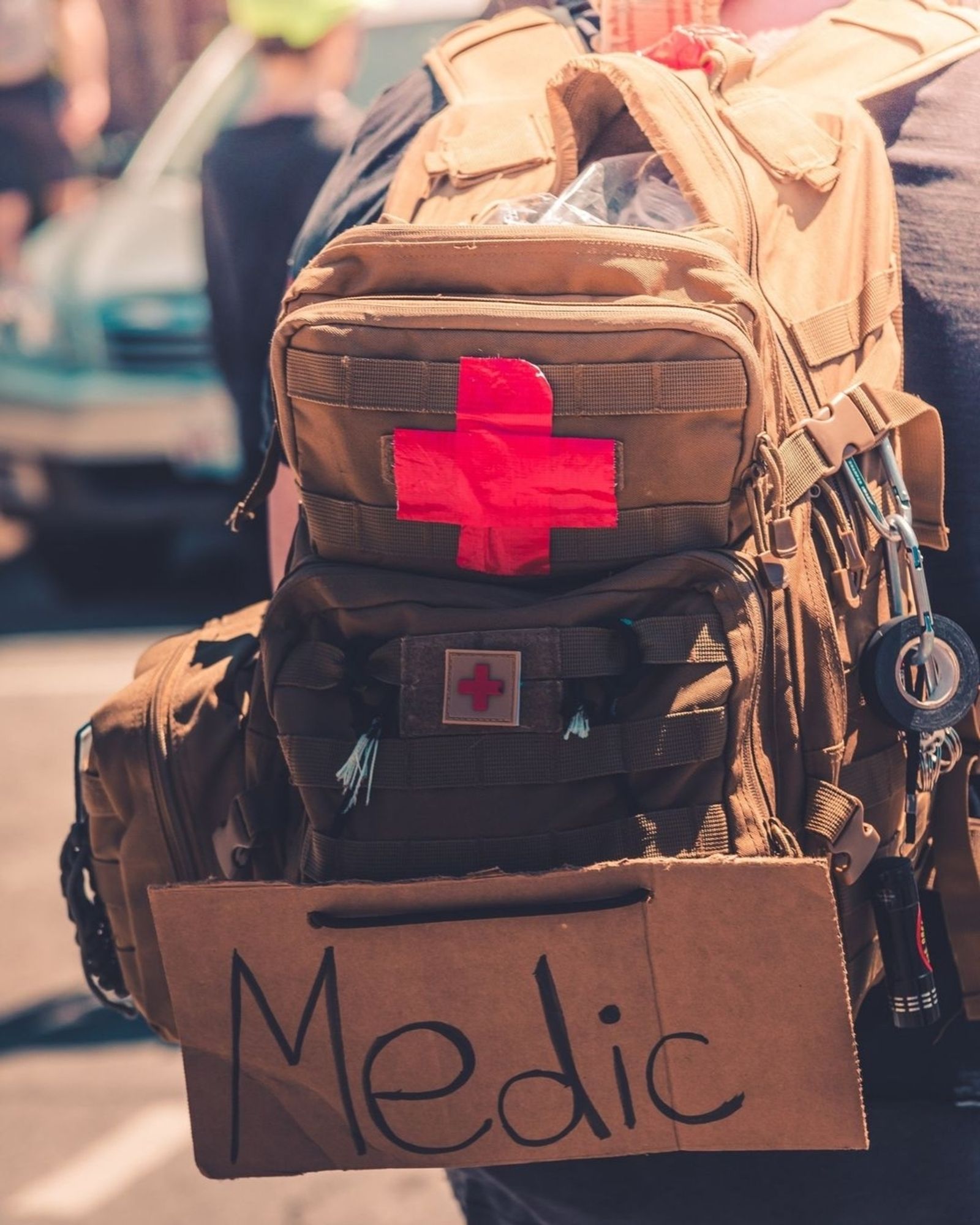 Ein Rucksack mit der Aufschrift "Medic".