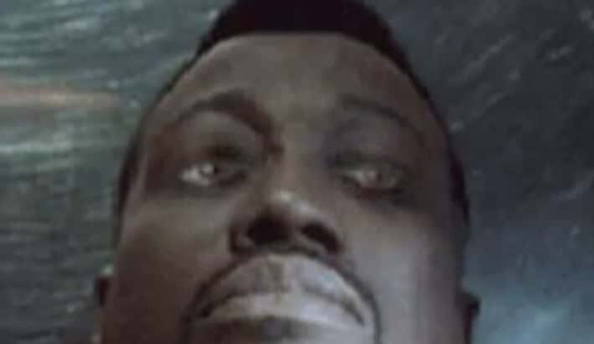 Blade with weird fake eyes