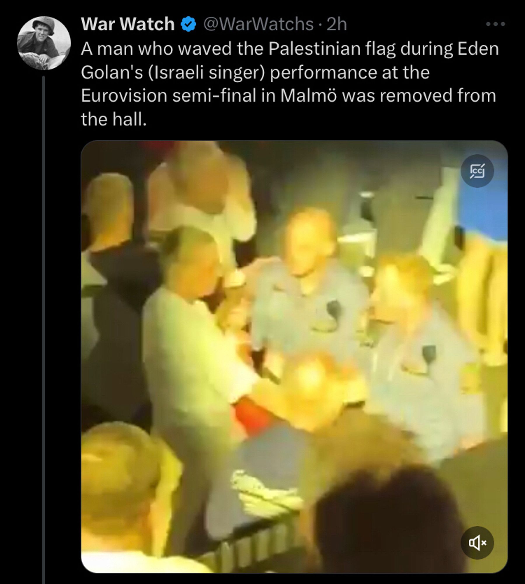 Same tweet but the video shows the person being escorted out by two security guards right after he just waved the Palestinian flag