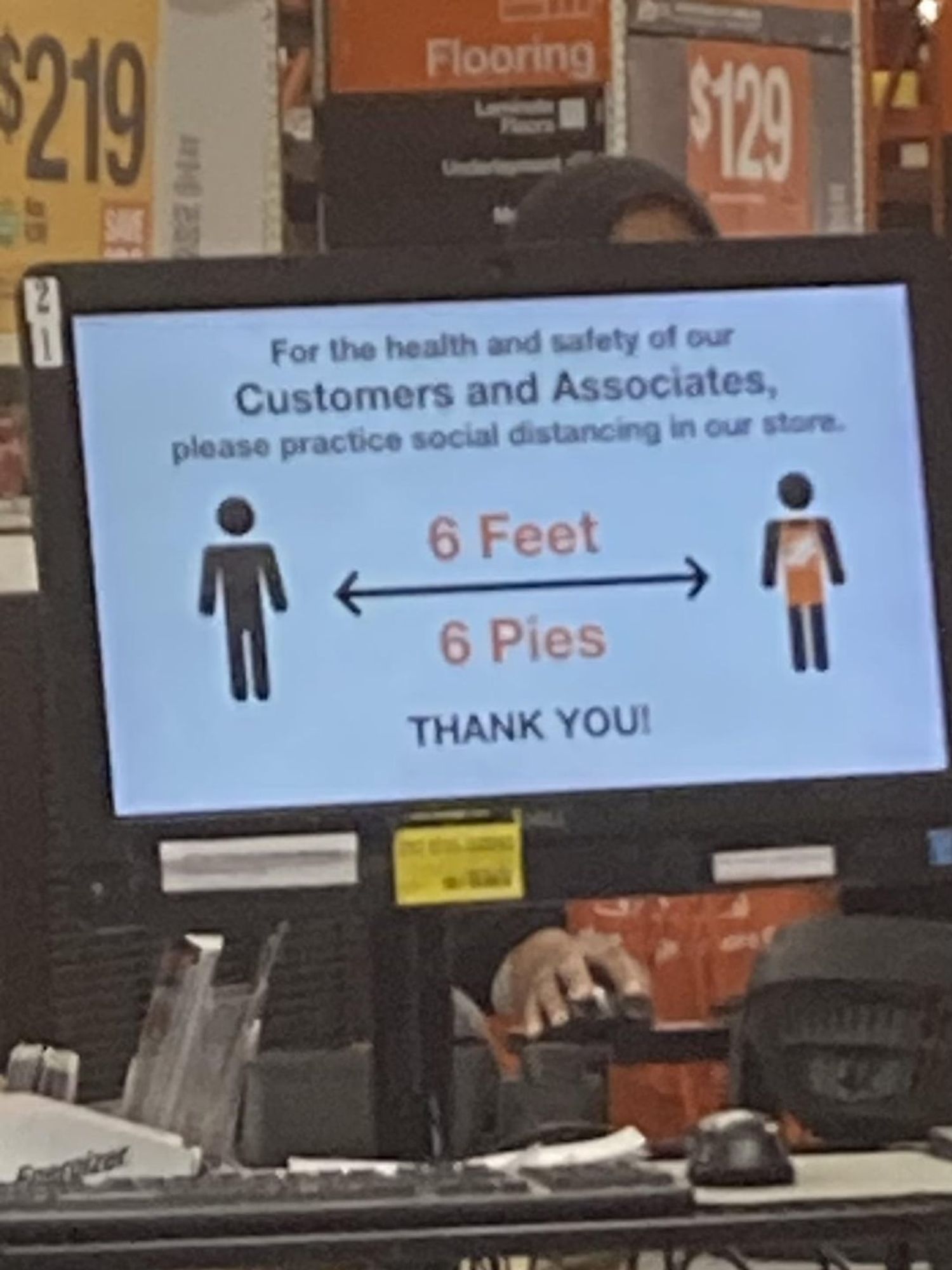 Please stand 6 pies away from others