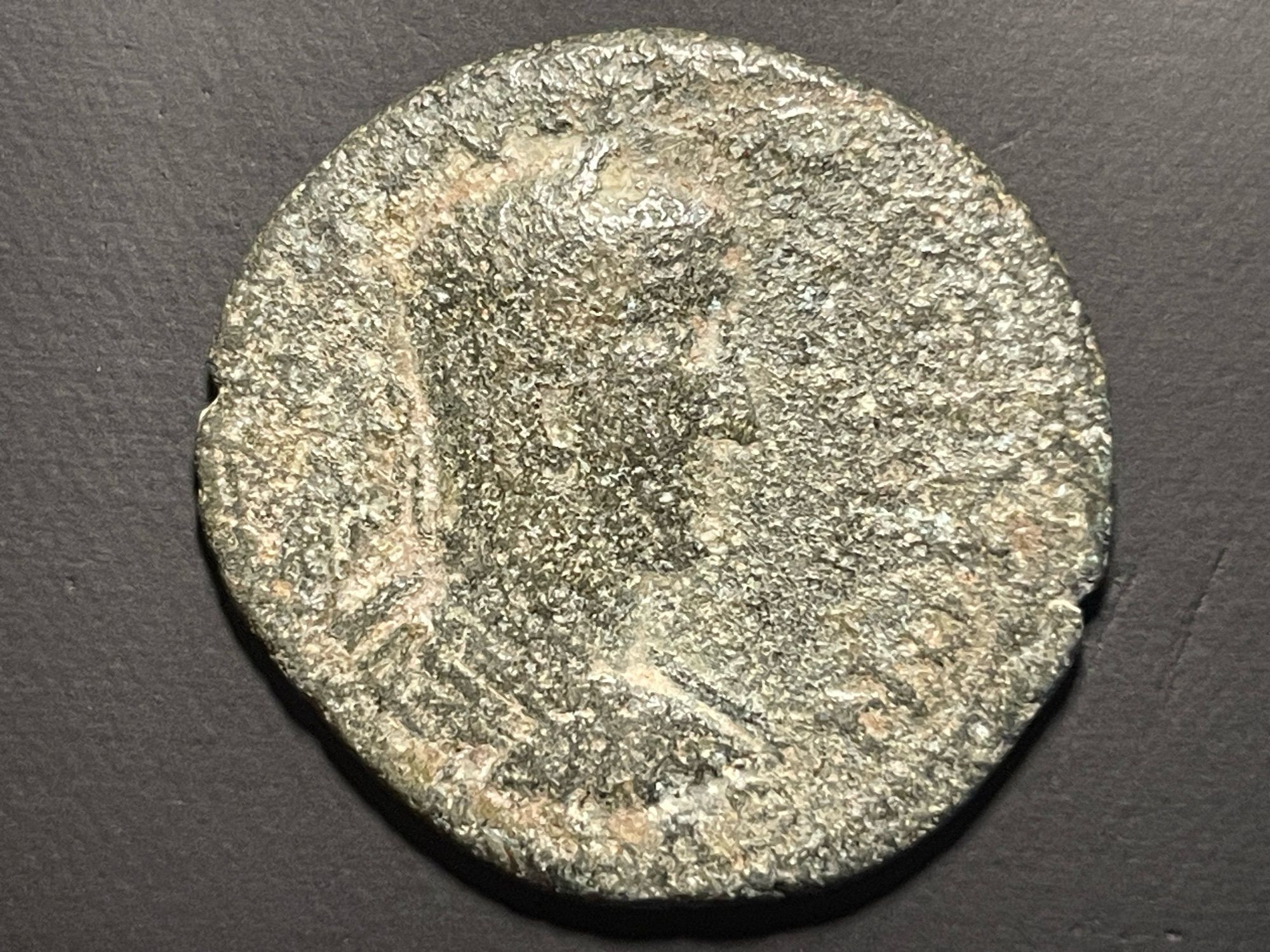 Obverse K Γ IOY OYH MAΞIMON EY CE
Bust of Maximus right, laureate, draped, cuirassed, from behind