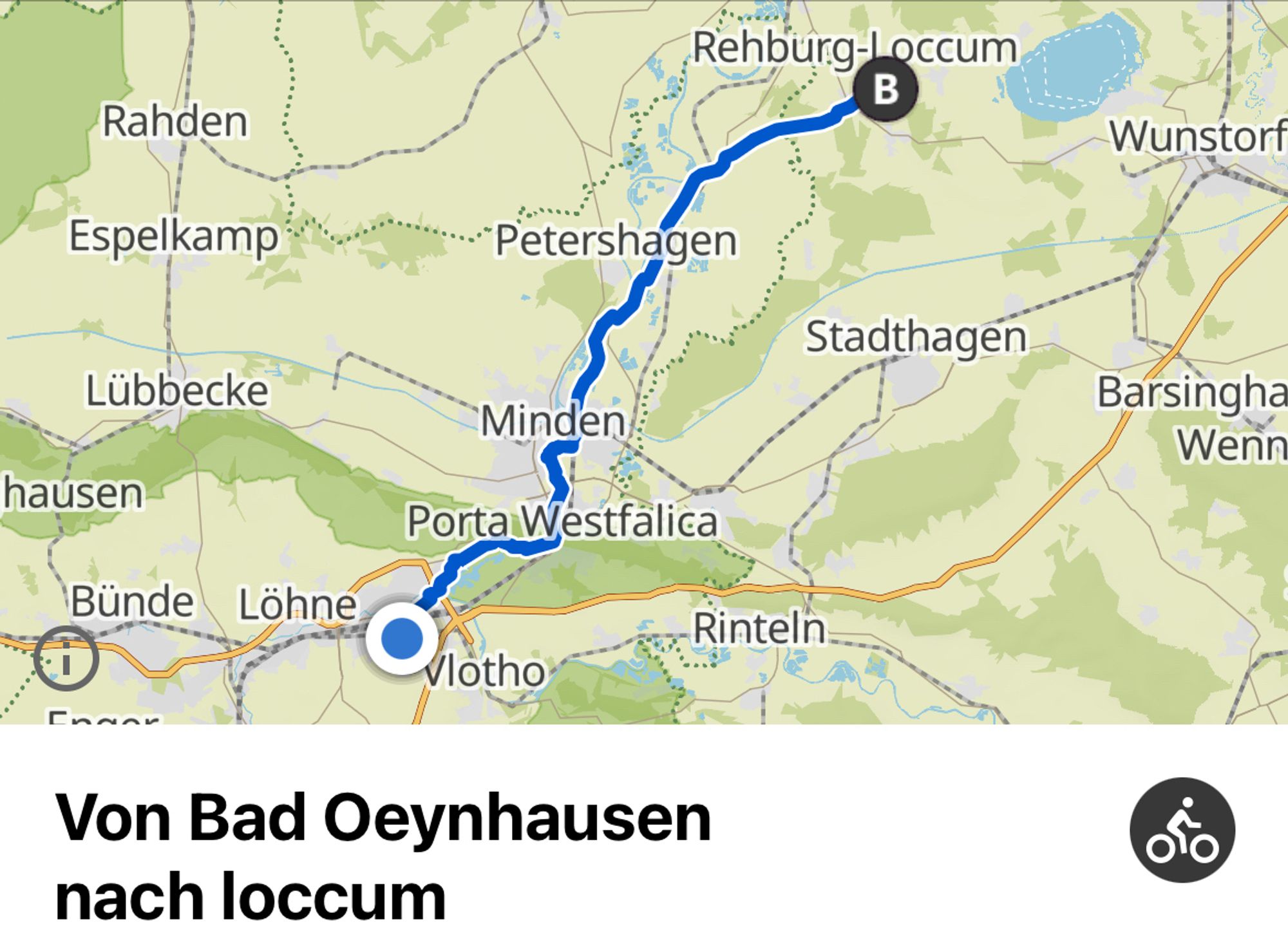 Das Bild zeigt eine Karte mit einer Route von Bad Oeynhausen nach Loccum. Die Route ist in Blau markiert und führt durch mehrere Orte, darunter Vlotho, Porta Westfalica, Minden und Petershagen, bevor sie in Rehburg-Loccum endet. Auf der Karte sind auch andere Städte wie Lübbecke, Espelkamp, Stadthagen und Wunstorf zu sehen. Unten auf der Karte steht der Text "Von Bad Oeynhausen nach Loccum" und es gibt ein Symbol, das auf eine Fahrradroute hinweist.