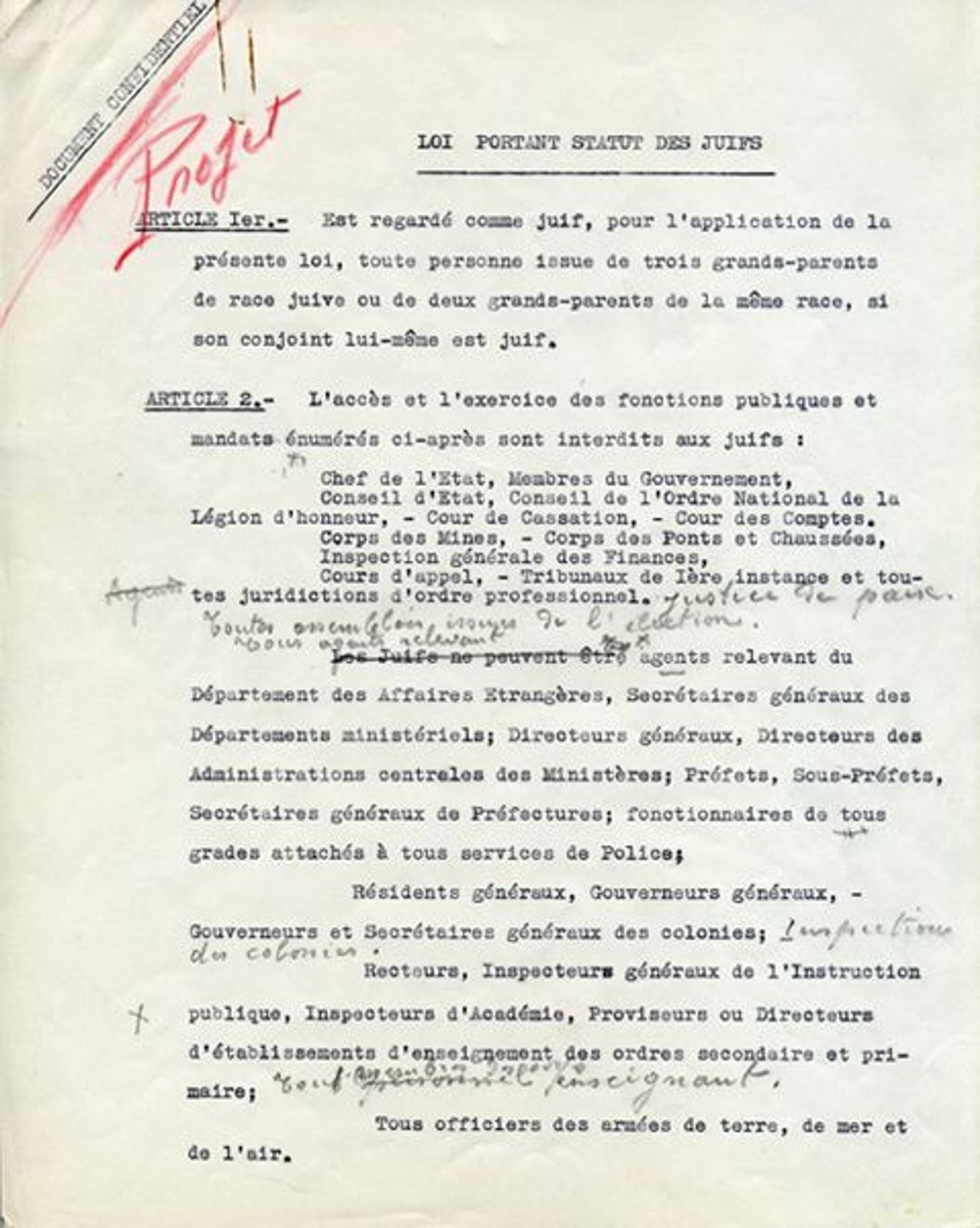 Text of the status of the Jews, annotated by Marshal Pétain