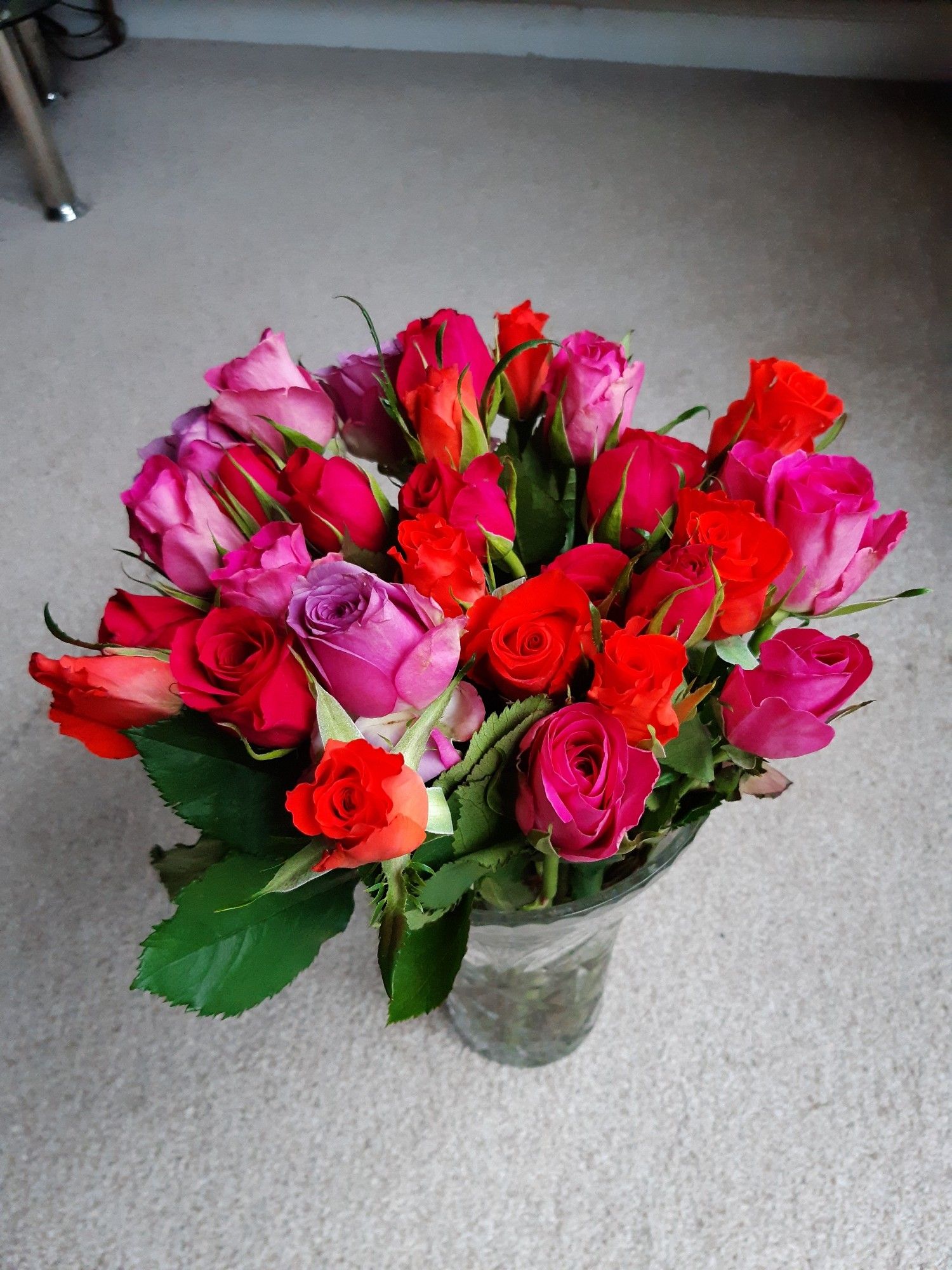 A bunch of Roses in a vase