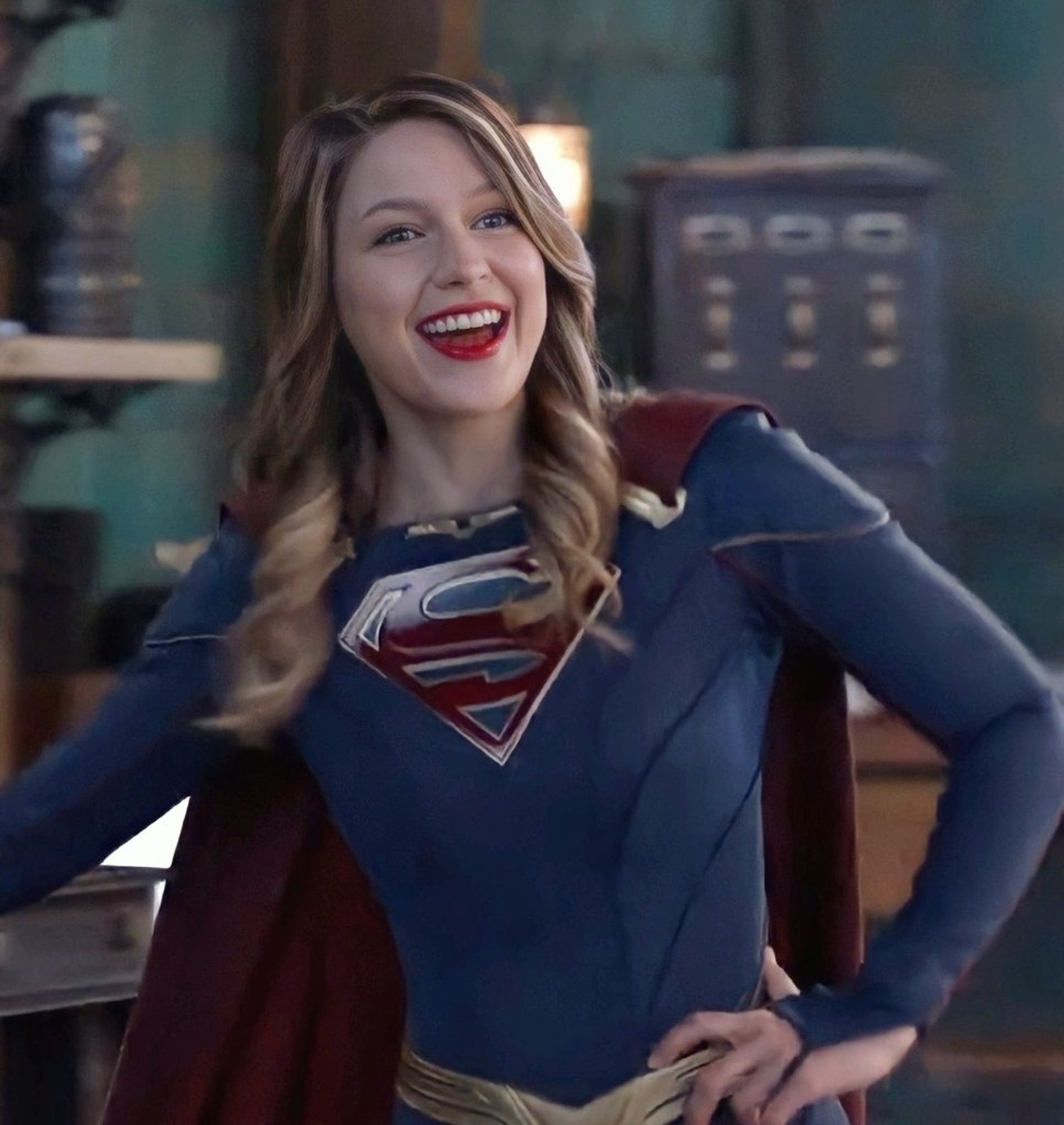 Kara with a giant grin on her face when she sees lena arrive